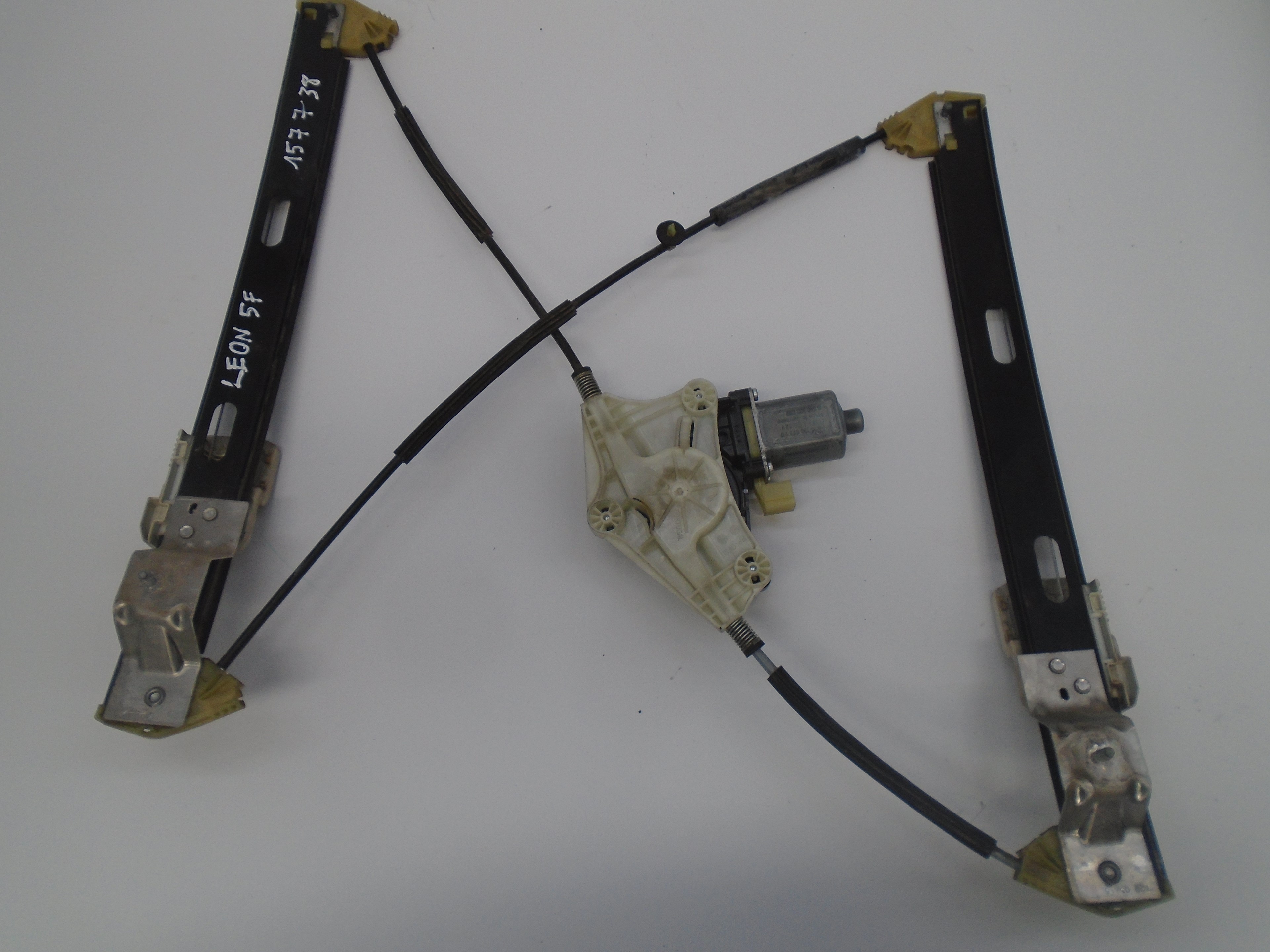 SEAT Leon 3 generation (2012-2020) Front Left Door Window Regulator 5F4837461D 18509144