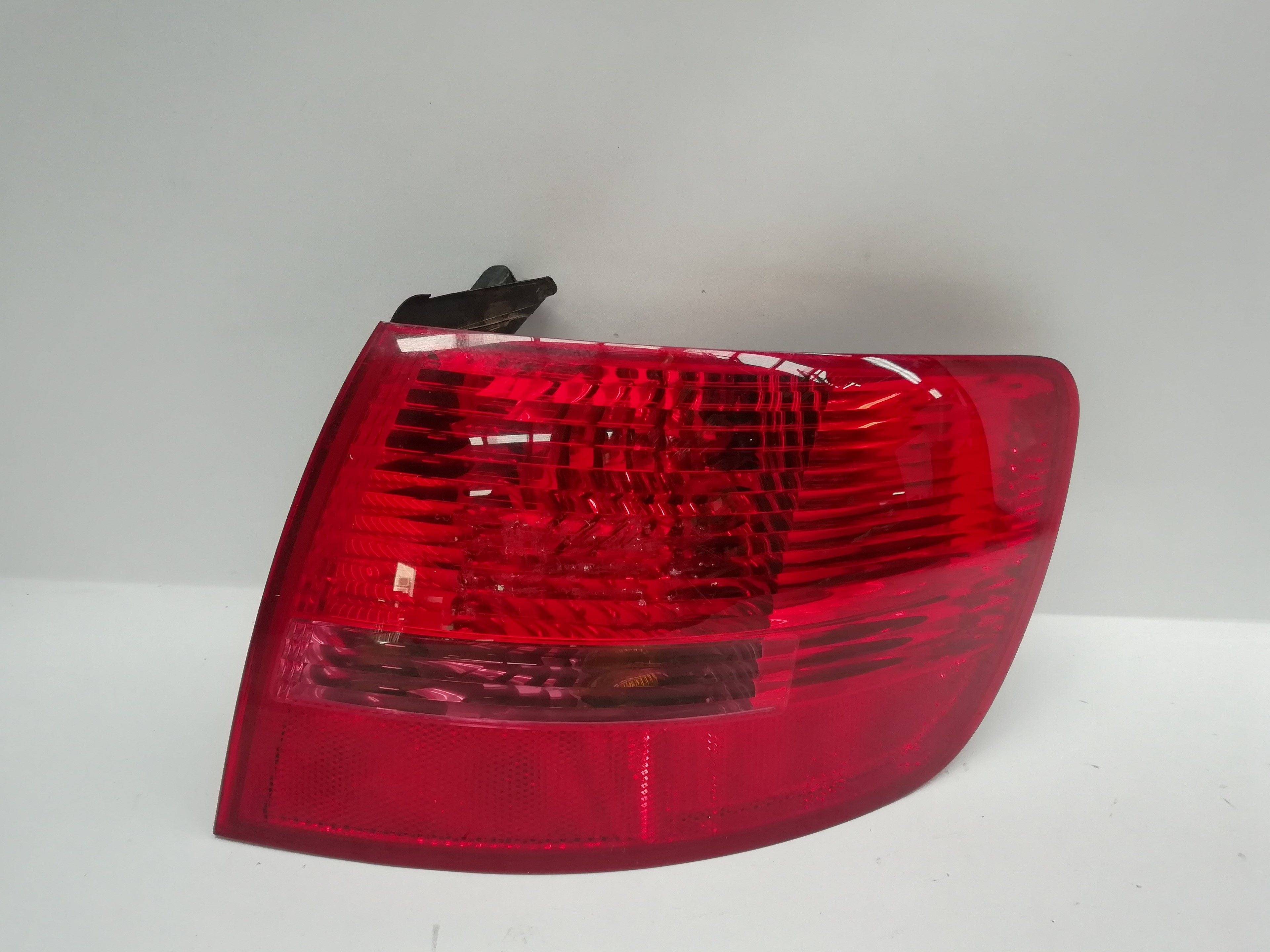 AUDI A6 C6/4F (2004-2011) Bakre høyre baklys 4F9945096, 4F9945096 18352721