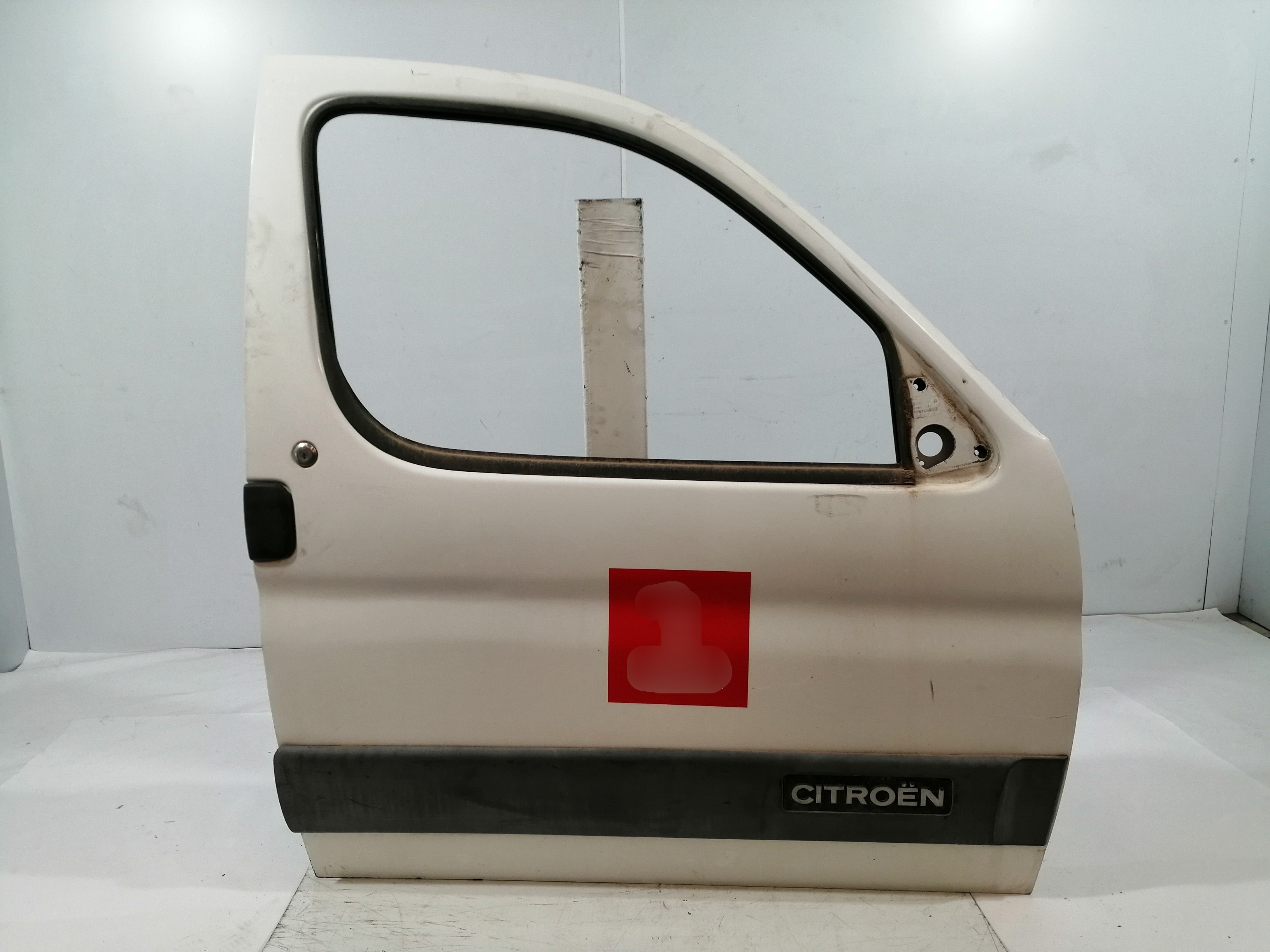 CITROËN Передняя правая дверь 9004W2 18655076