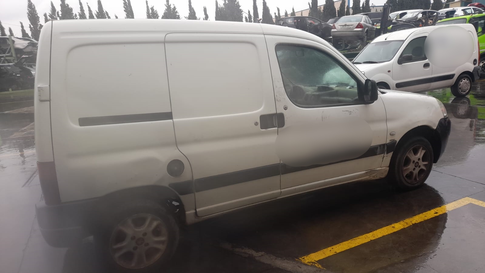 PEUGEOT Partner 1 generation (1996-2012) Priekšējais kreisais spārns 25016843