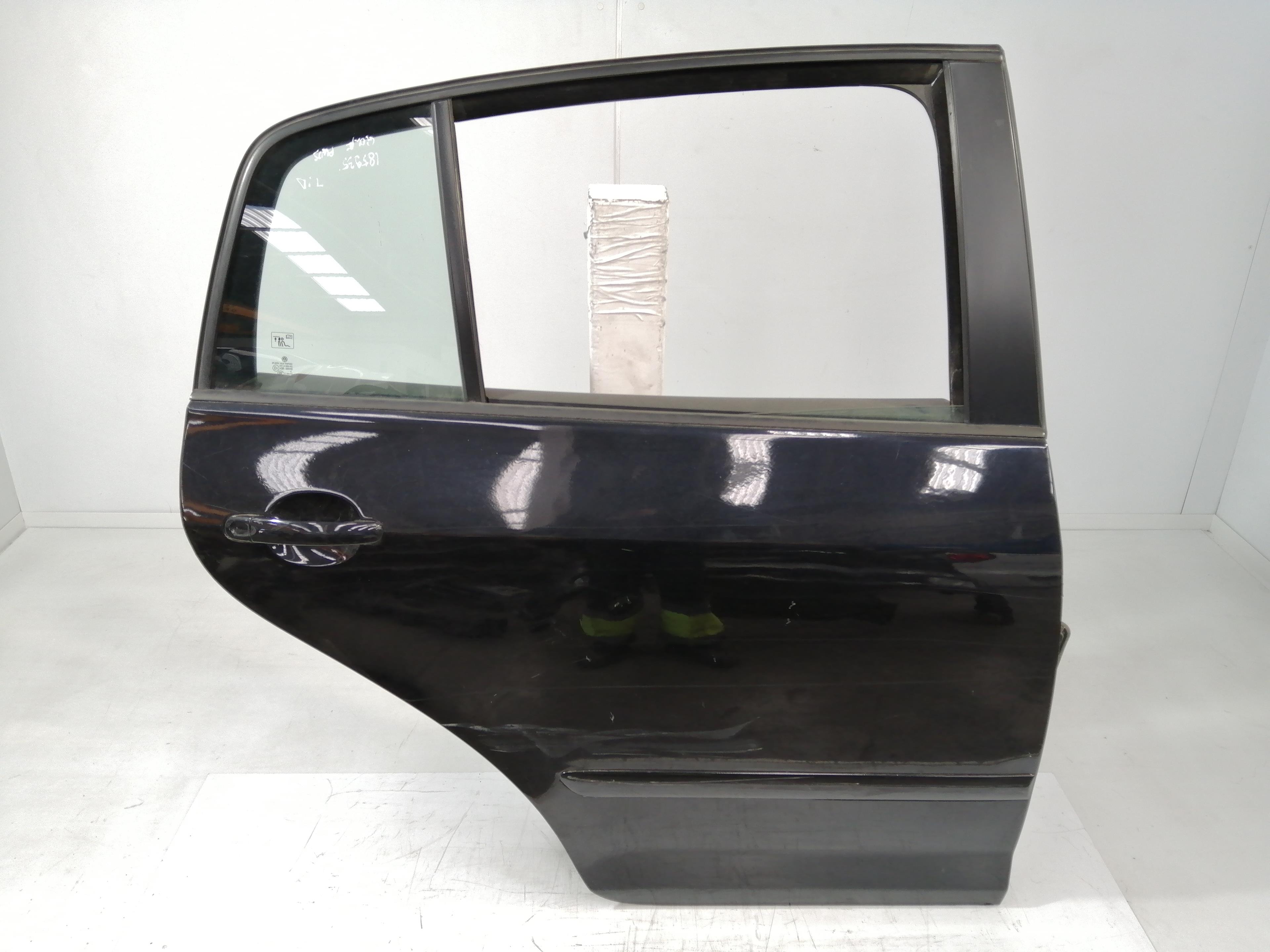 VOLKSWAGEN Golf Plus 2 generation (2009-2014) Höger bakdörr 5M0833106B 24285795