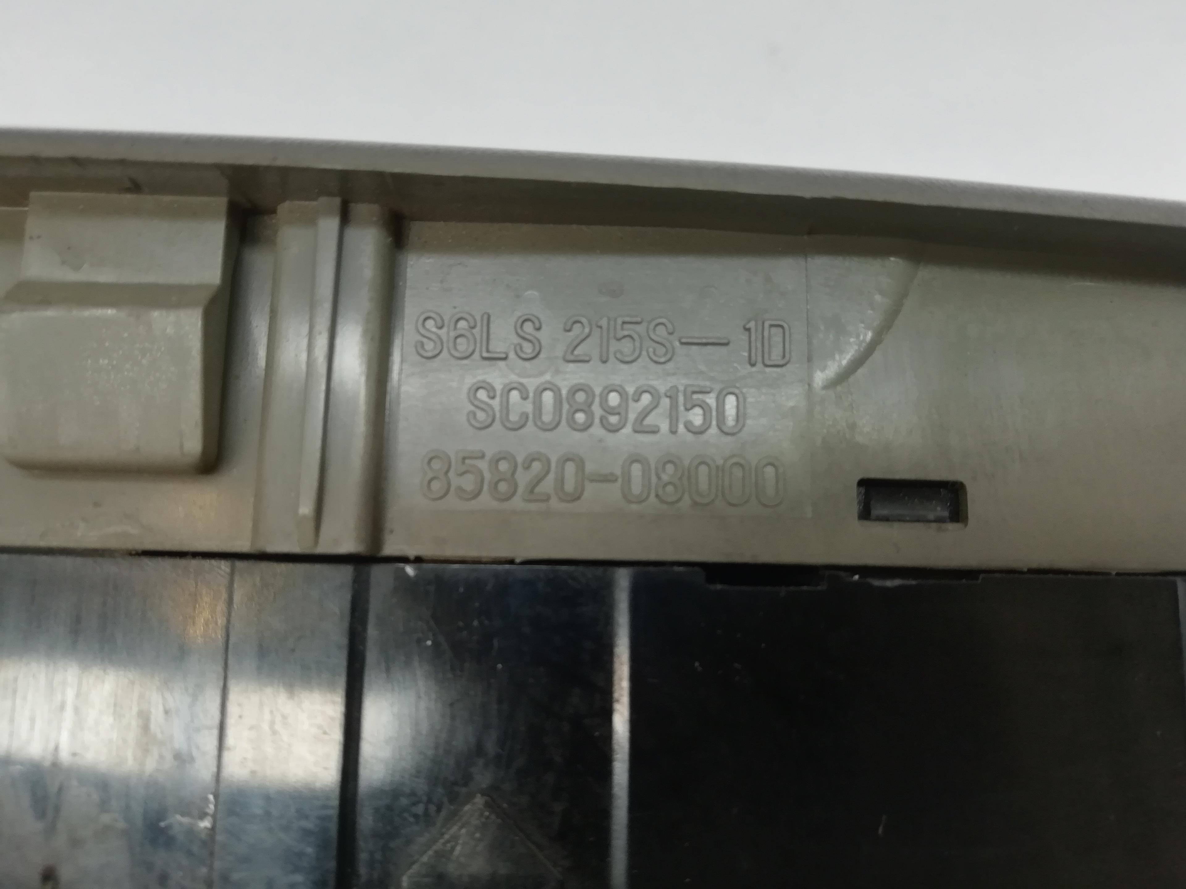SSANGYONG Rexton Y200 (2001-2007) Кнопка стеклоподъемника передней левой двери 8582008000, S6LS215S1D 24036902
