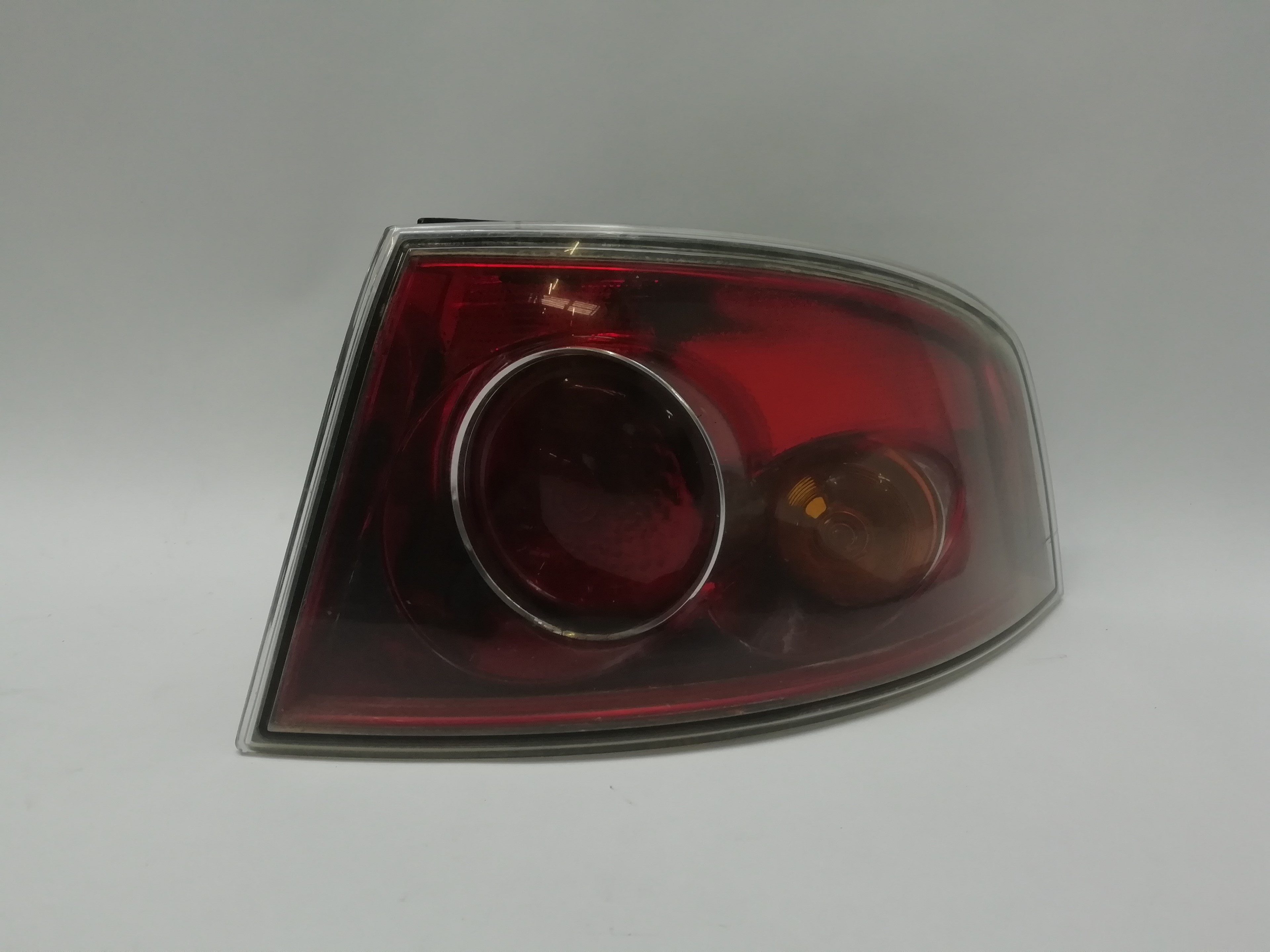 SEAT Ibiza 3 generation (2002-2008) Rear Right Taillight Lamp 6L6945112B 24014281