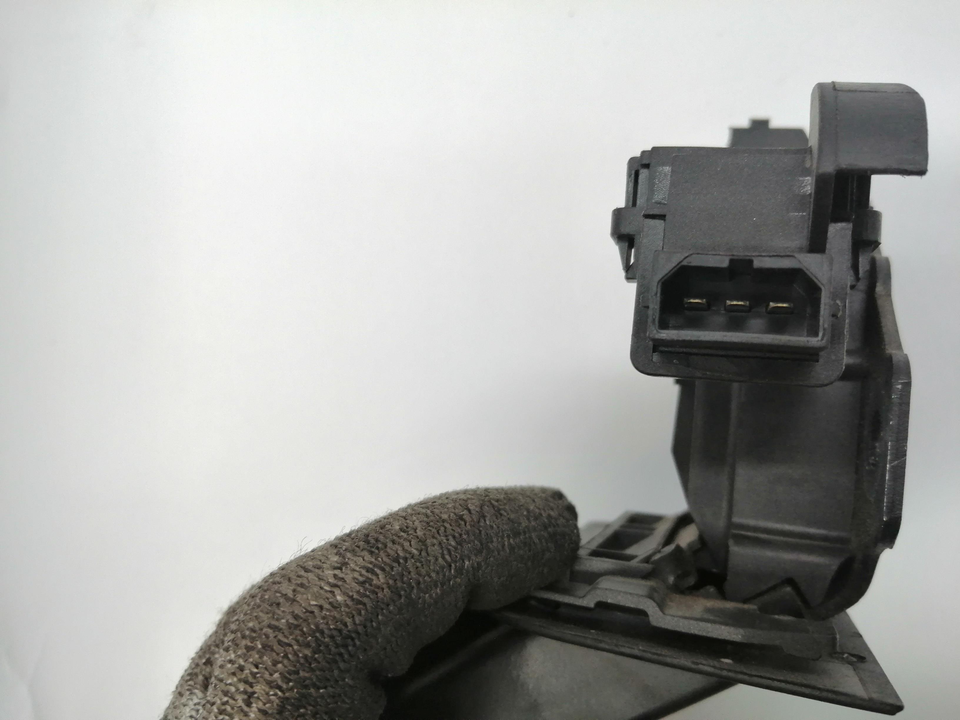 AUDI A4 B7/8E (2004-2008) Замок крышки багажника 8P4827505C 24030691