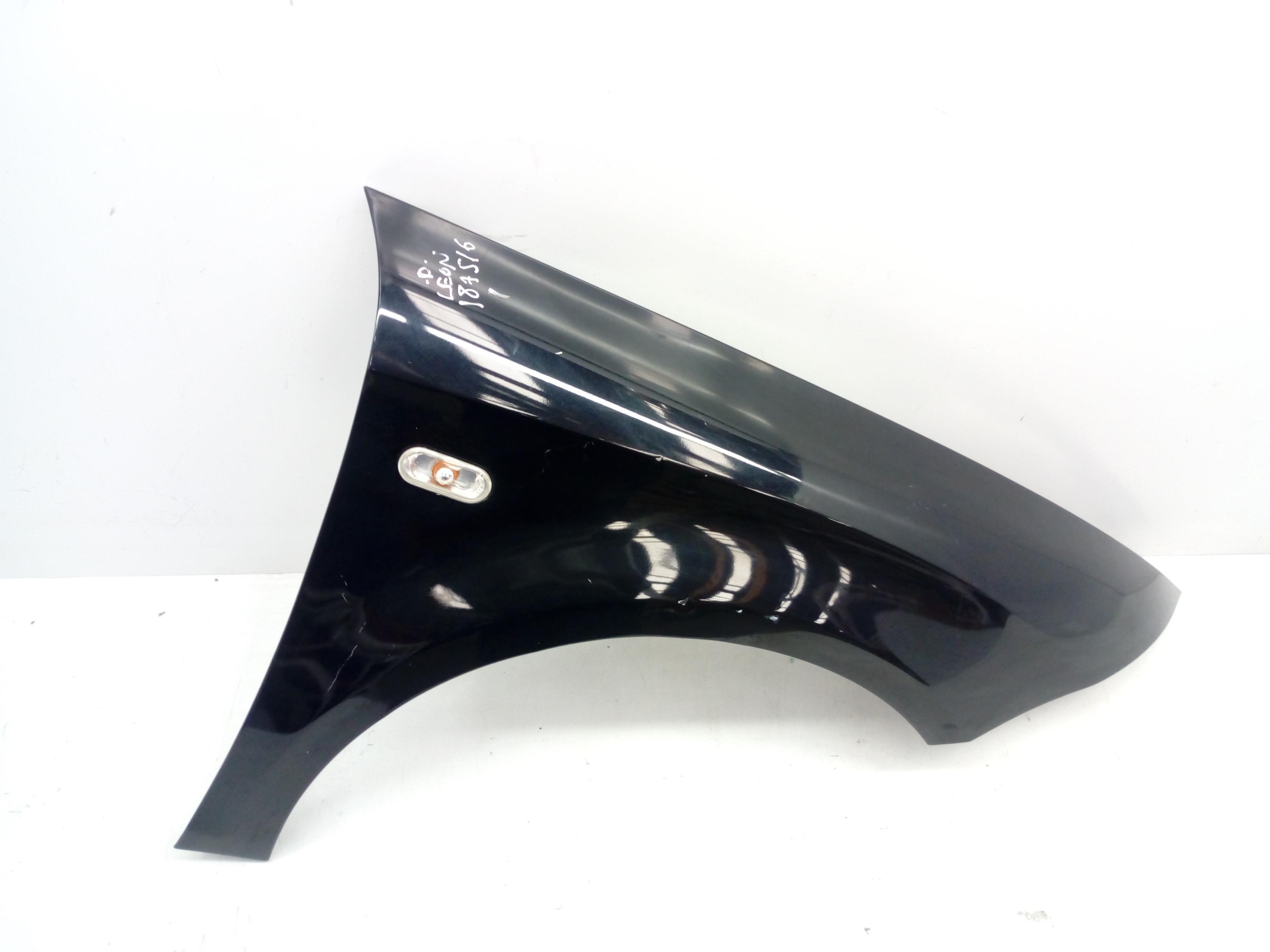SEAT Leon 2 generation (2005-2012) Front Right Fender 1P0821022A 25195561