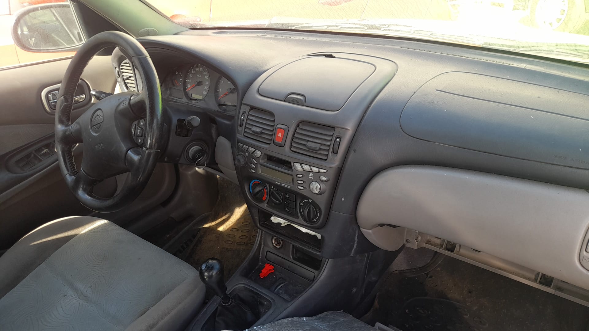 NISSAN Almera N16 (2000-2006) Права задня фара 265505M52A 25198716