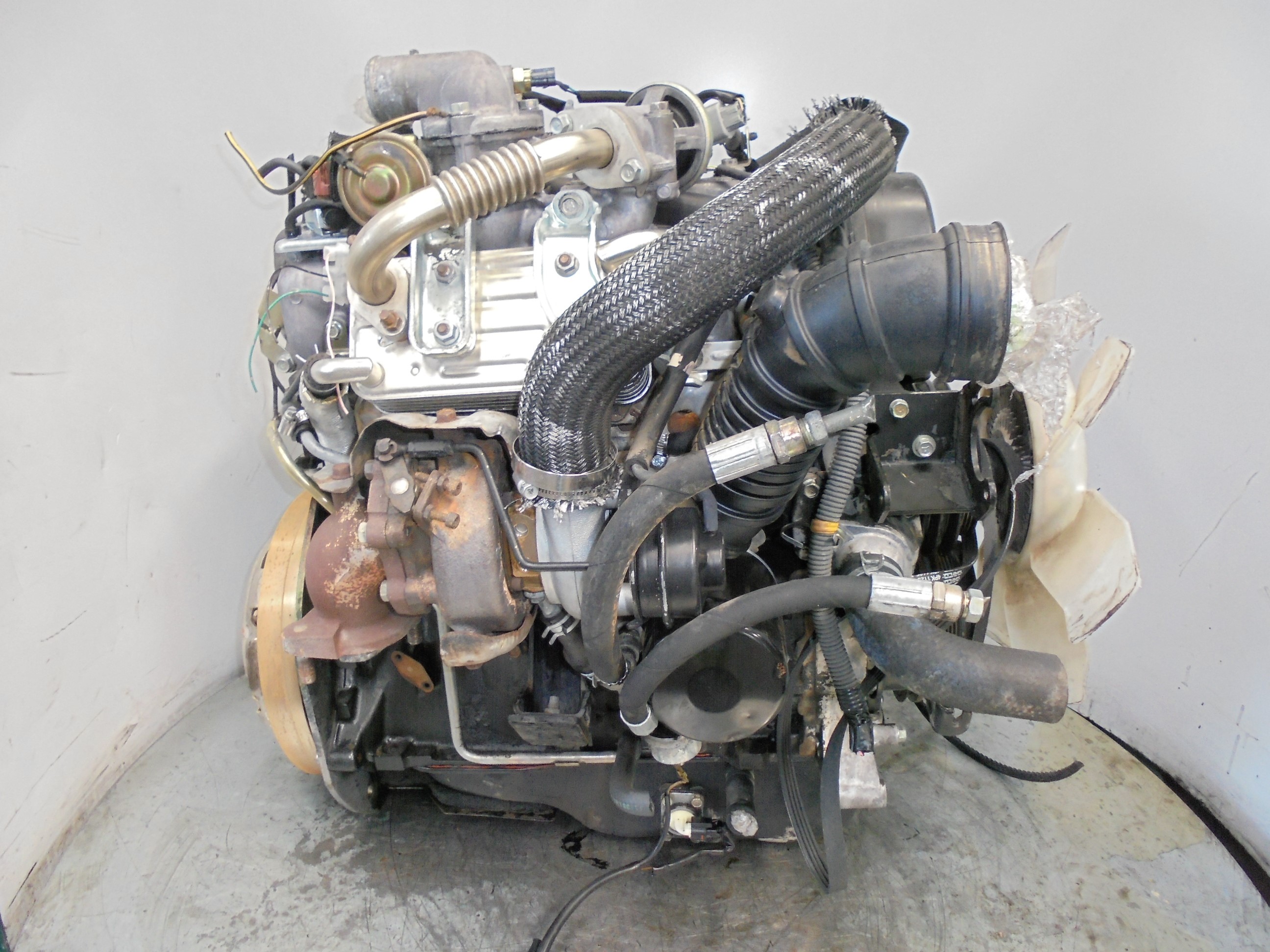 MITSUBISHI Pajero Sport 1 generation (1996-2008) Engine 4D56 23876949