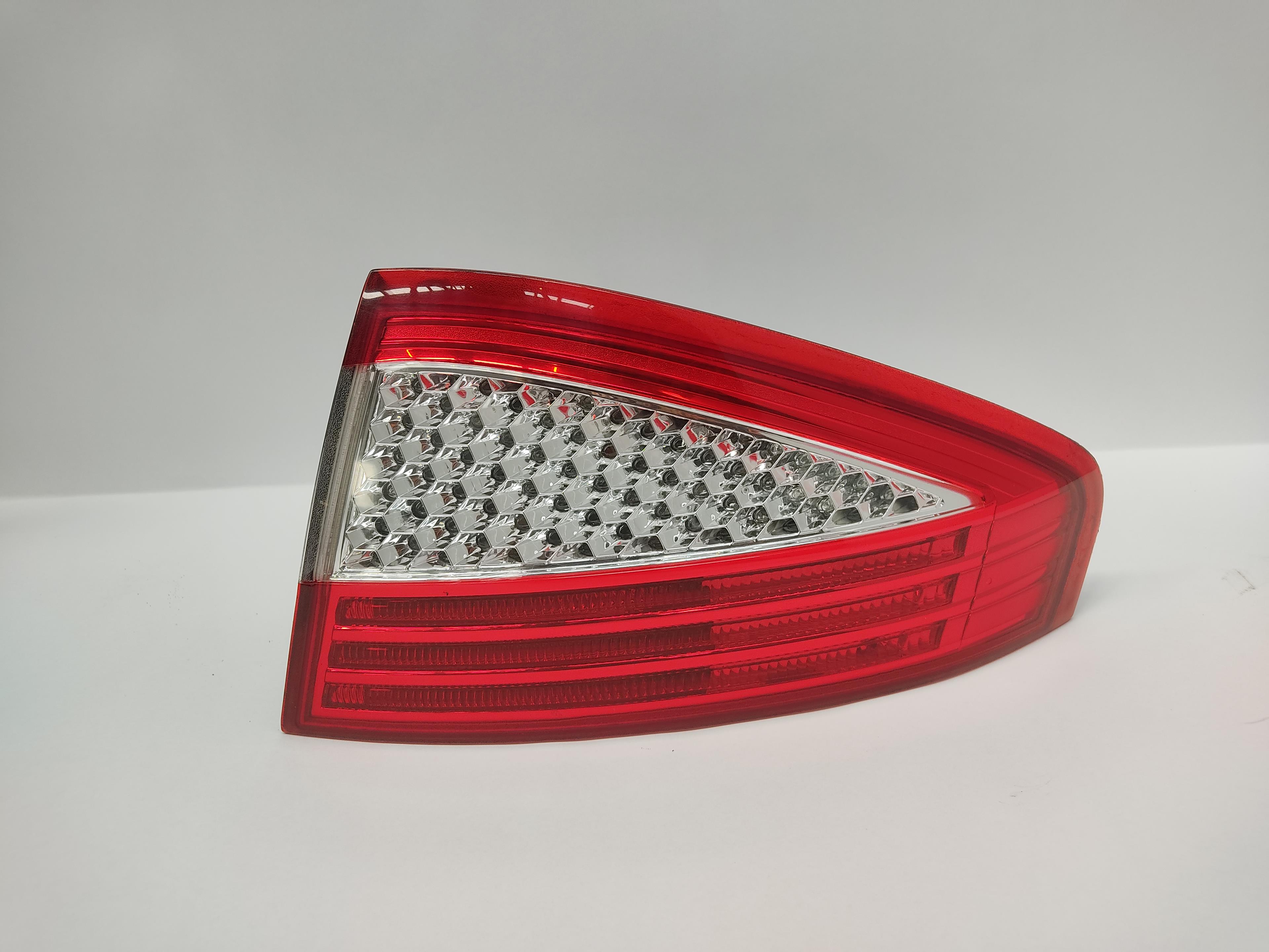 FORD Mondeo 4 generation (2007-2015) Rear Right Taillight Lamp 7S7113404A 24769315