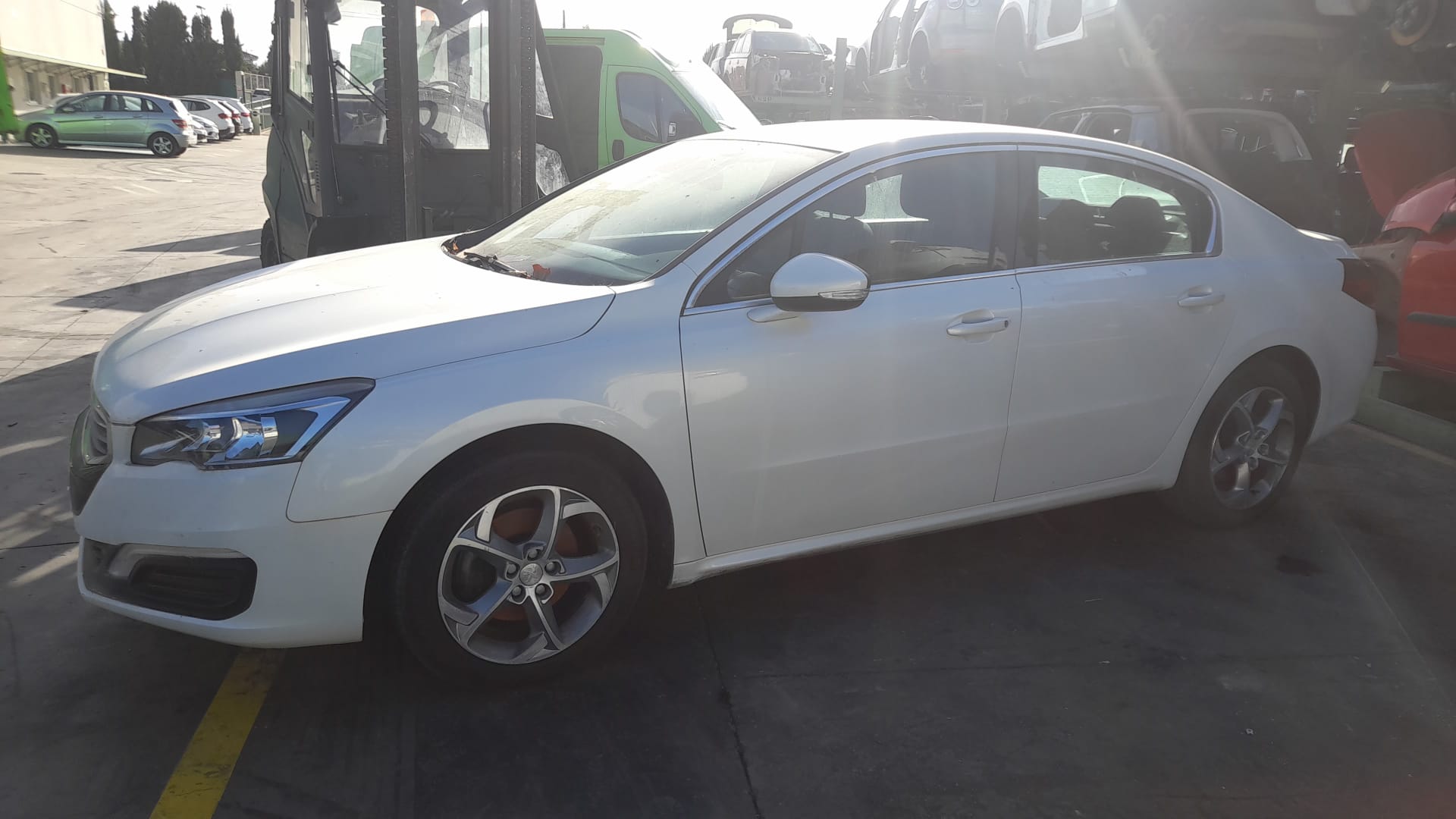 PEUGEOT 508 1 generation (2010-2020) Крышка багажника 8606A8 18354605