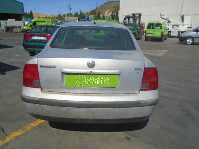 VOLKSWAGEN Passat B5 (1996-2005) Масляный радиатор 078117021A 18476031