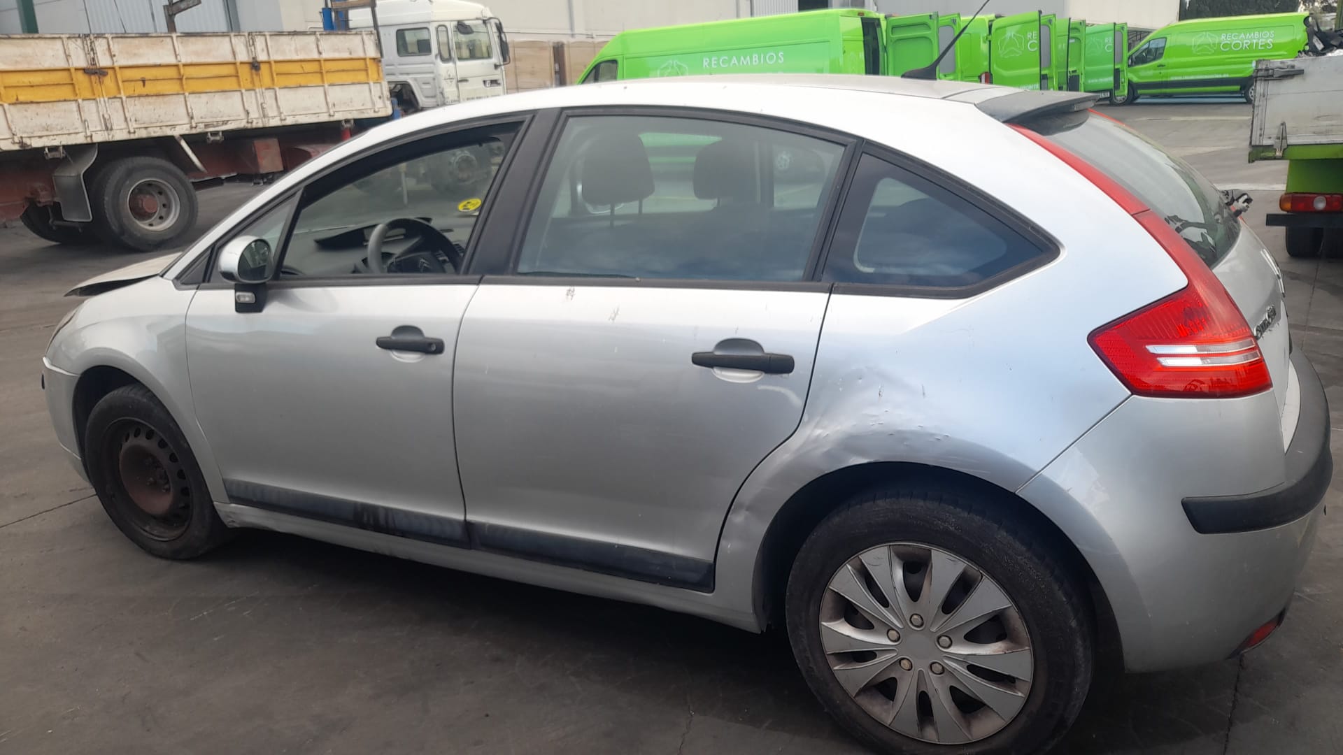 CITROËN C4 1 generation (2004-2011) Priekšējās kreisās durvis 9002W0 24032704