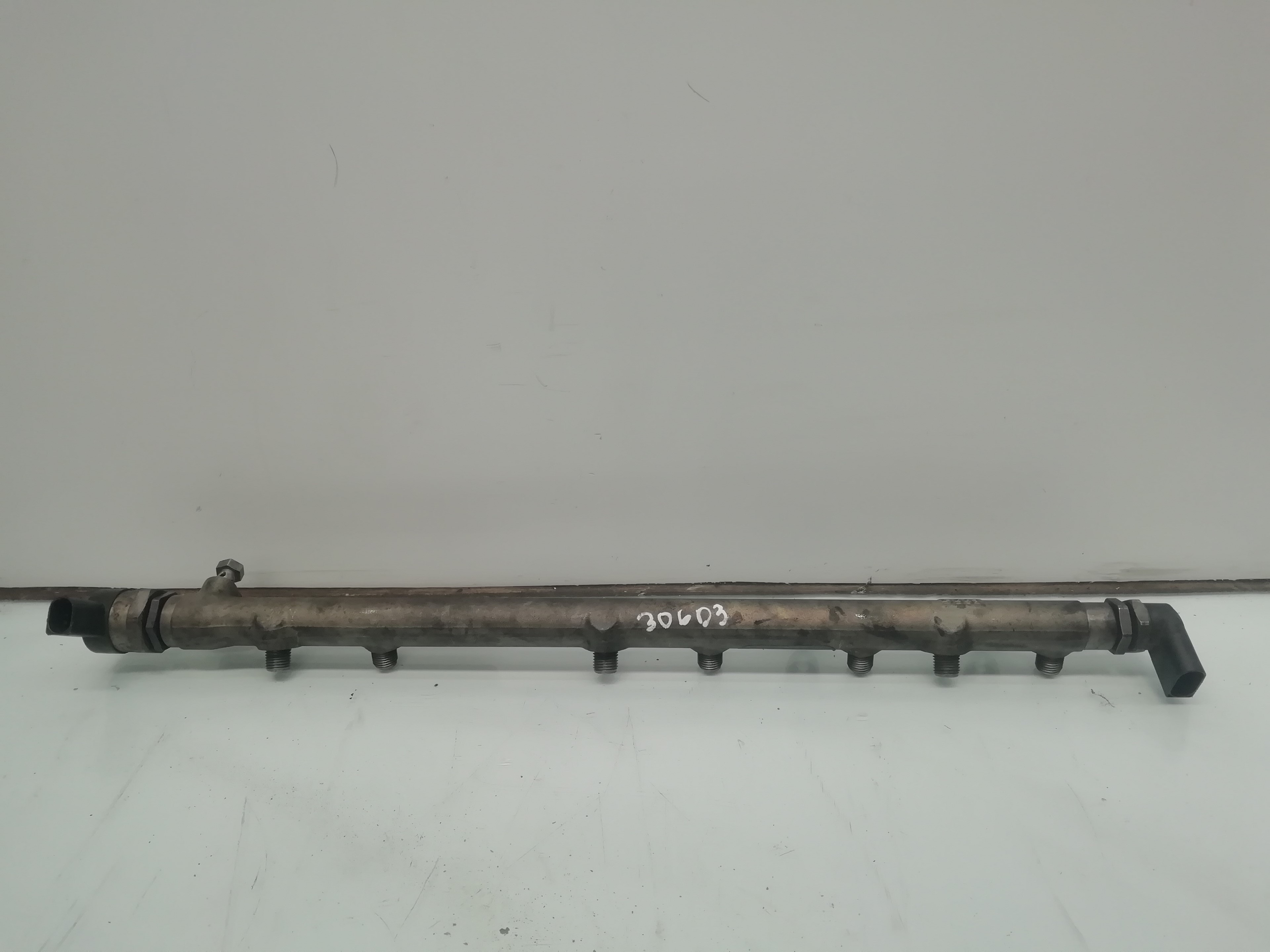 BMW X6 E71/E72 (2008-2012) Fuel Rail 0445216015,779551403 21465015