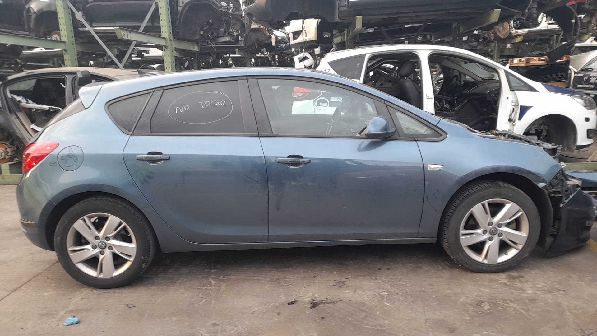 OPEL Astra J (2009-2020) Vasemman etuoven ikkunan kytkin 13305011 25178939