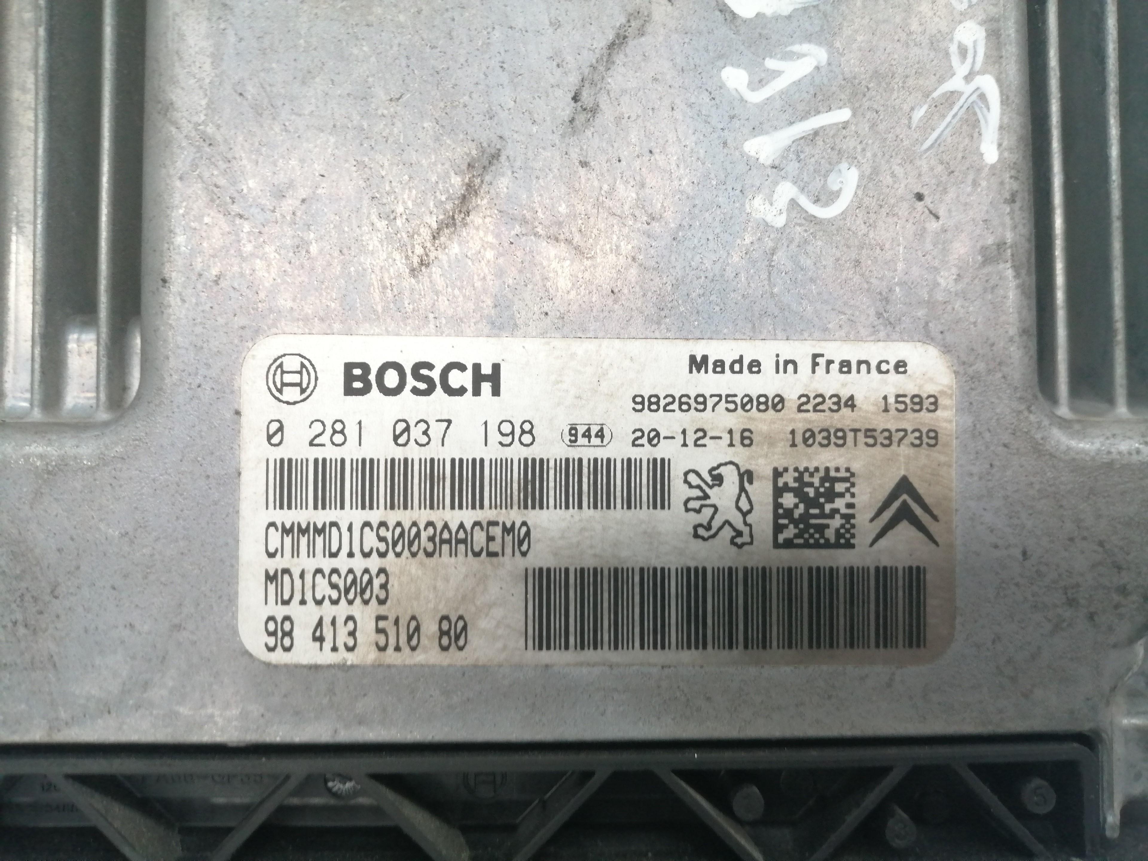 PEUGEOT 5008 1 generation (2009-2016) Блок керування двигуном ECU 0281037198,9841351080 21630800