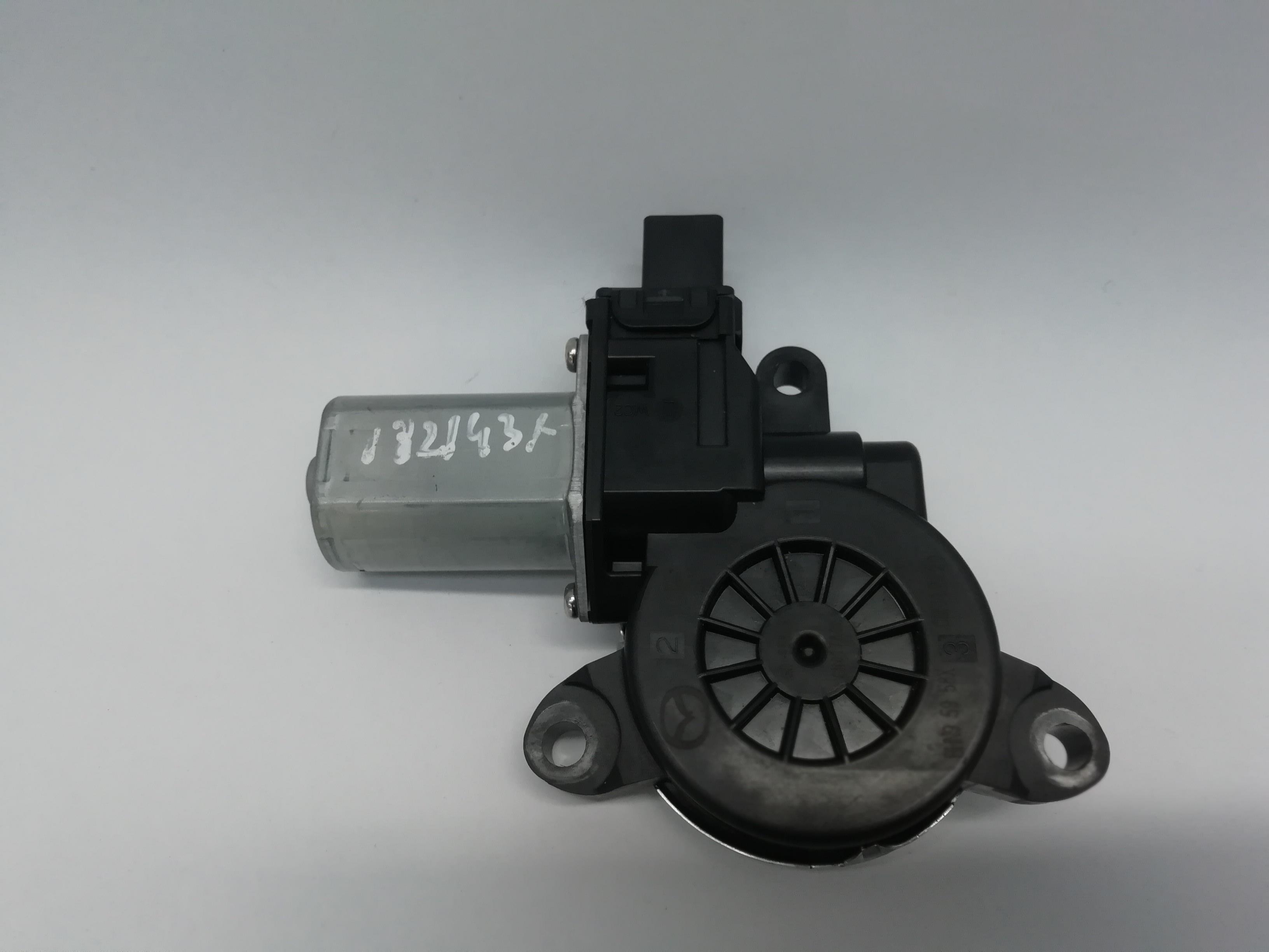 MAZDA 3 BM (2013-2019) Moteur de lève-vitre de porte avant gauche 25178904