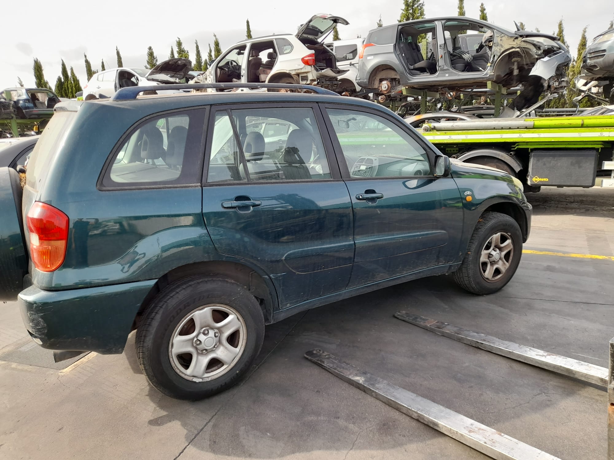 TOYOTA RAV4 2 generation (XA20) (2000-2006) Фонарь задний правый 8155142060 21940408