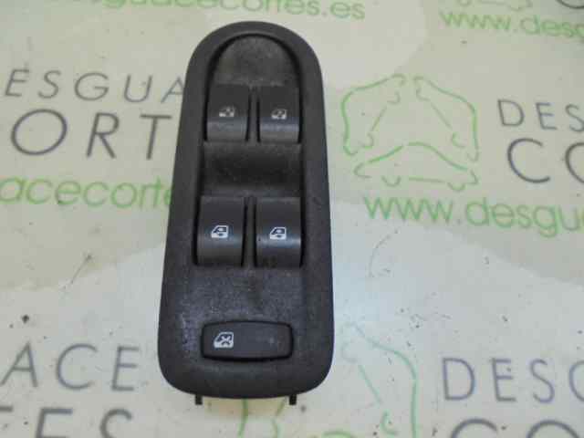 RENAULT Scenic 2 generation (2003-2010) Front Left Door Window Switch 156018070 18444118