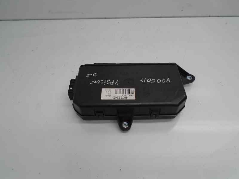 LANCIA Ypsilon II (Type 843)  (2003-2011) Autre partie 46779242 25104422