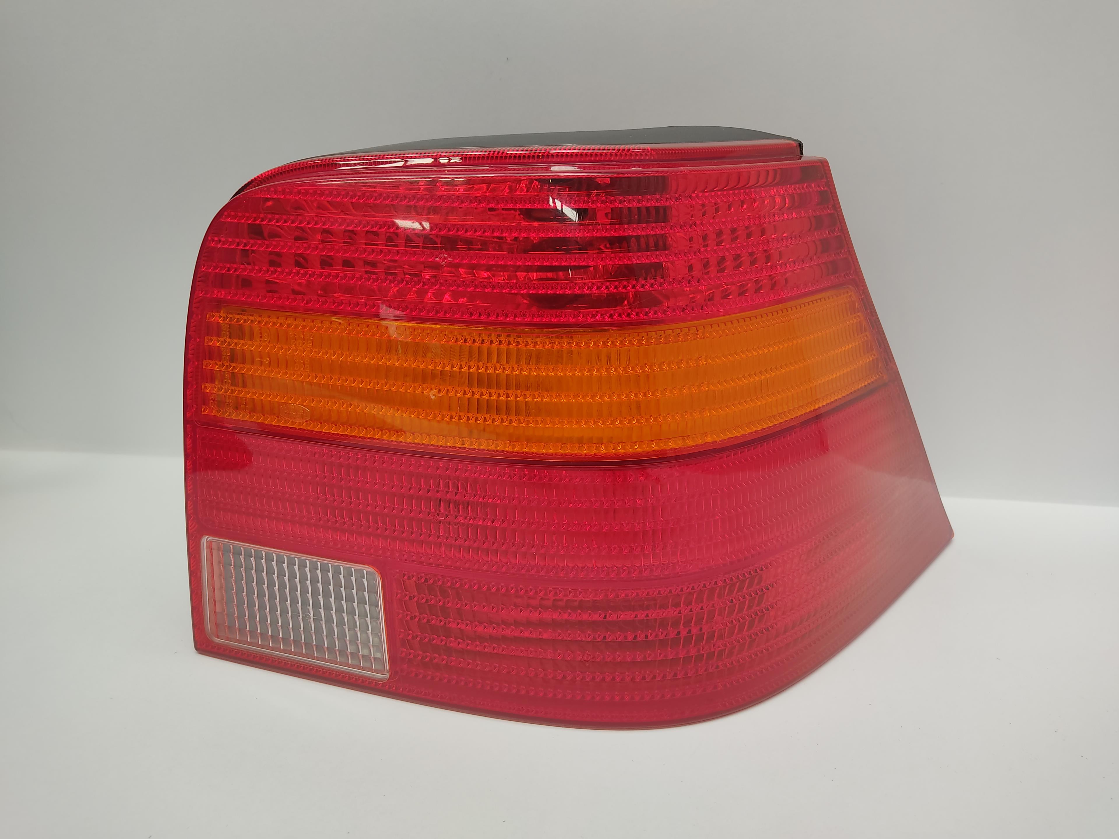 VOLKSWAGEN Golf 4 generation (1997-2006) Rear Right Taillight Lamp 1J6945096R 25195041