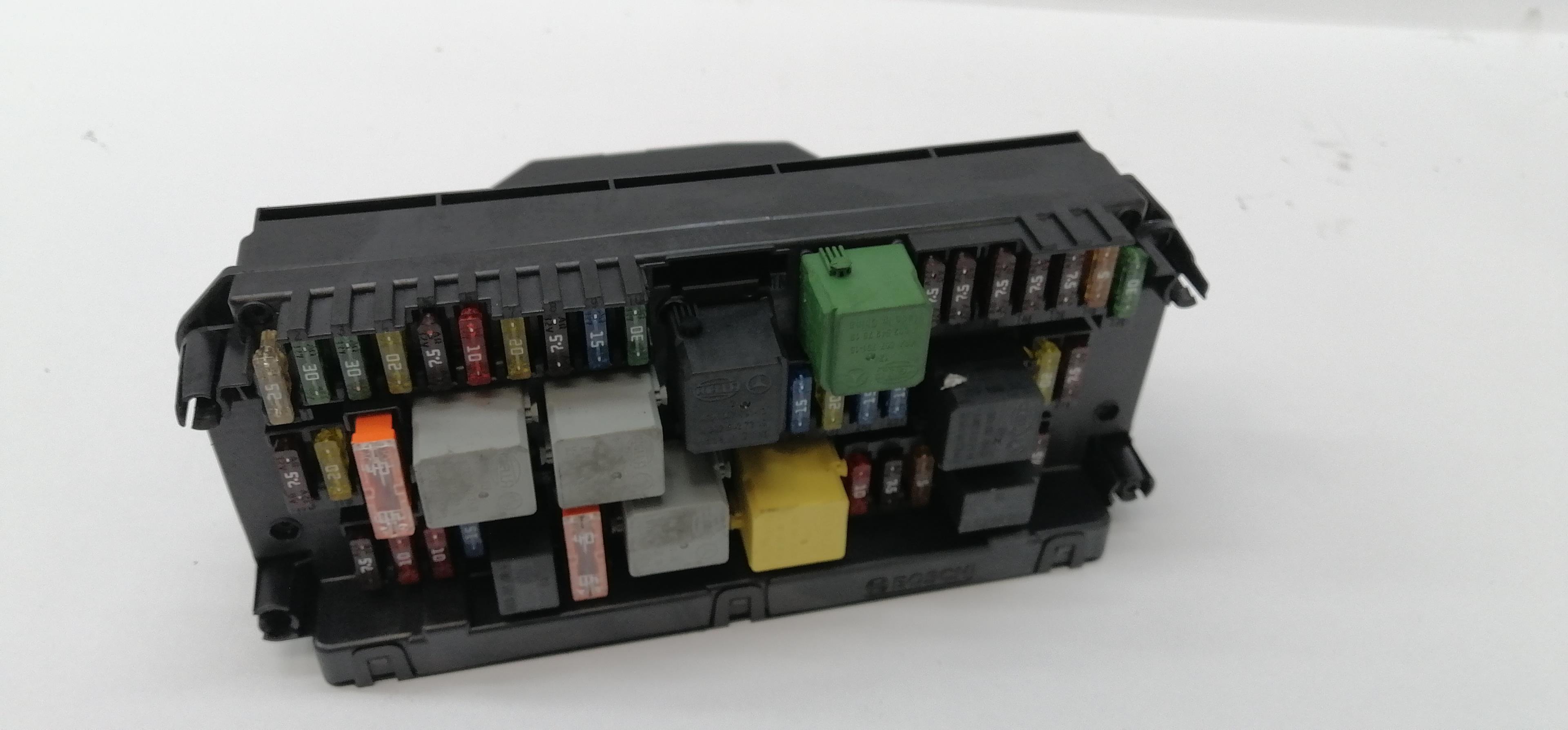 MERCEDES-BENZ E-Class W212/S212/C207/A207 (2009-2016) Fuse Box A2125402950 22738892