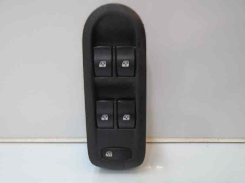 RENAULT Scenic 2 generation (2003-2010) Bal első ajtó ablakemelő gombja 156018070 18453918