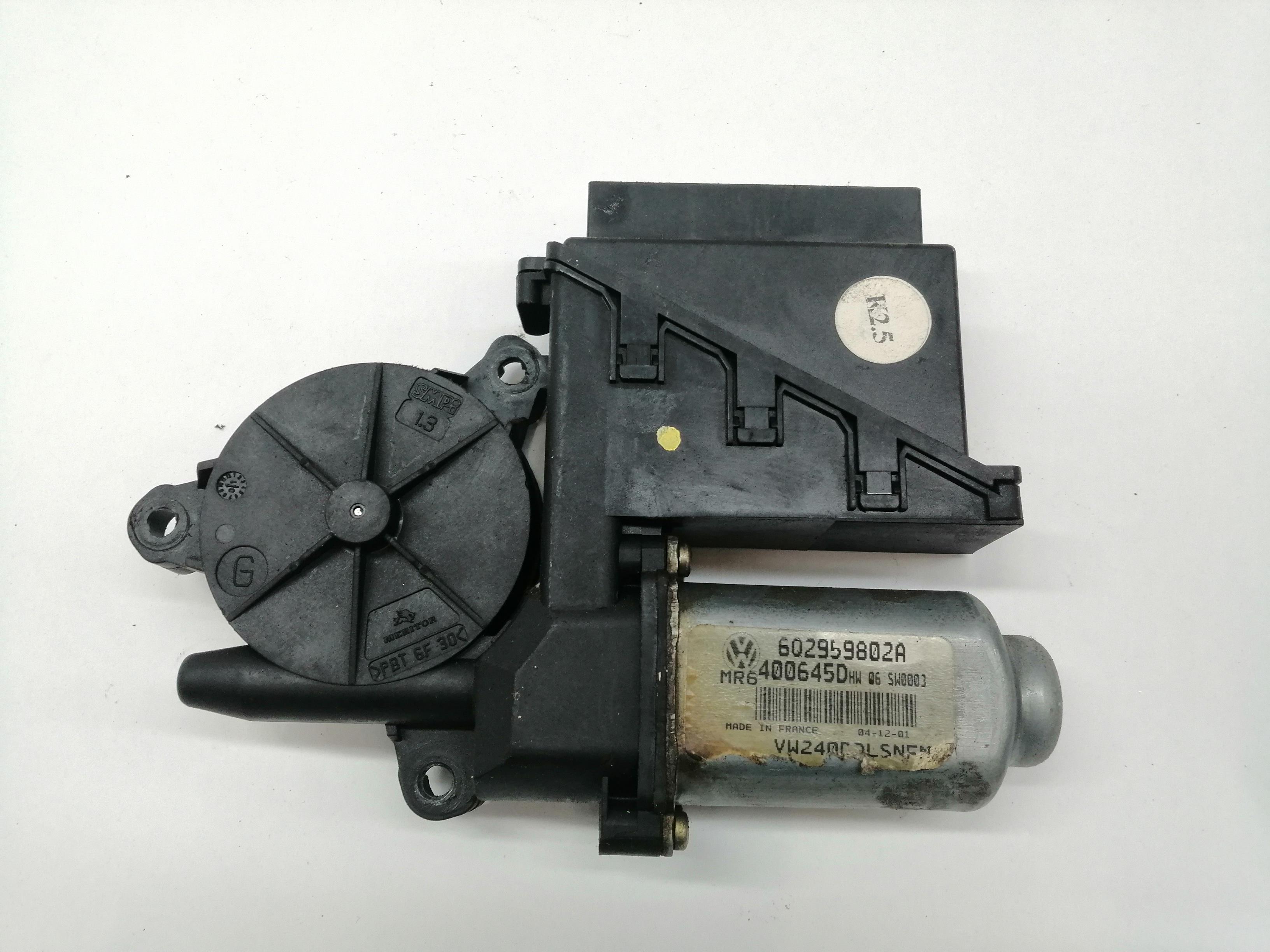 TOYOTA Polo 4 generation (2001-2009) Front Left Door Window Regulator Motor 6Q2959802A, 6Q2959802A 25163424