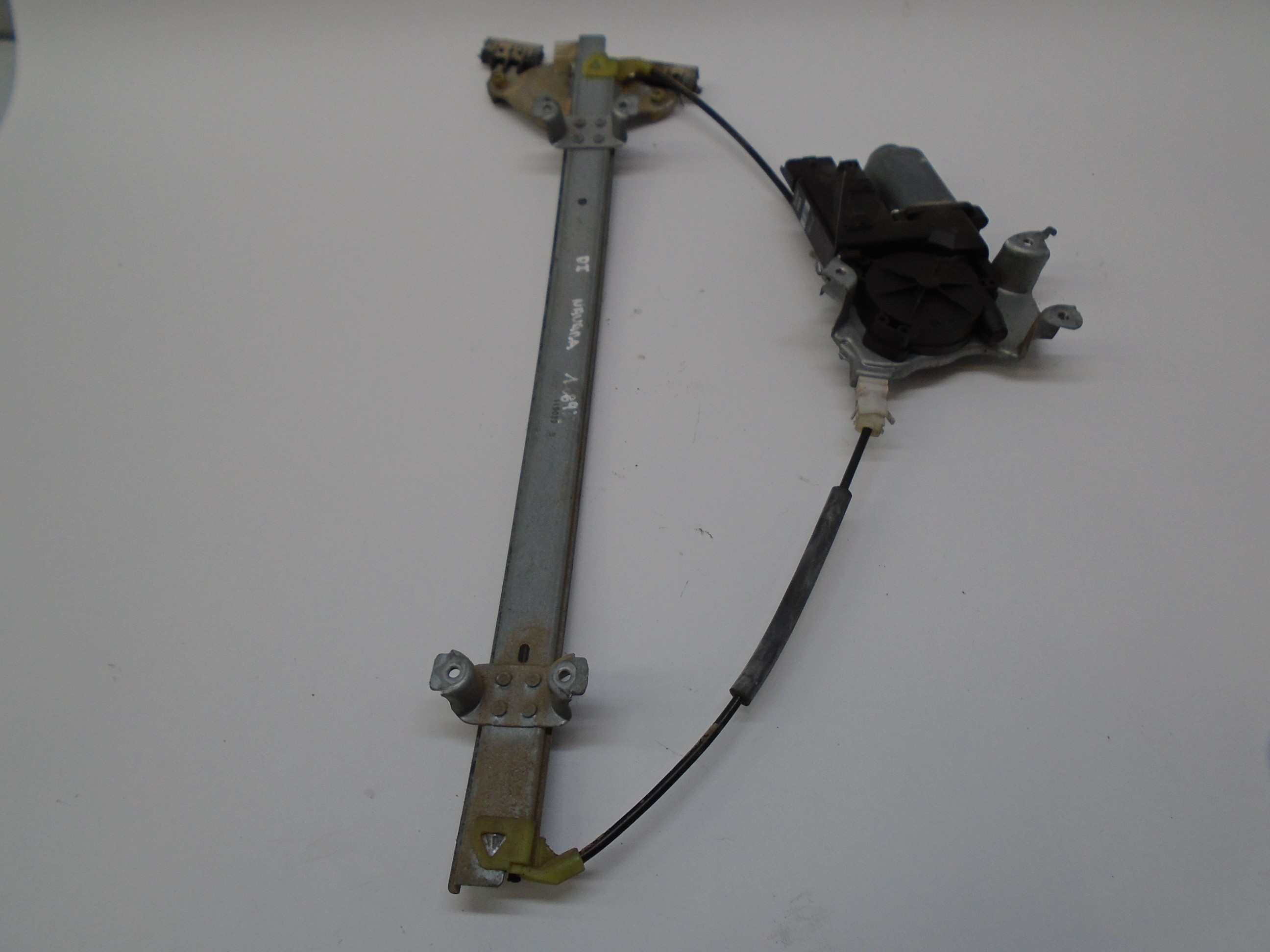 NISSAN NP300 1 generation (2008-2015) Front Left Door Window Regulator 80701EB300 18564678