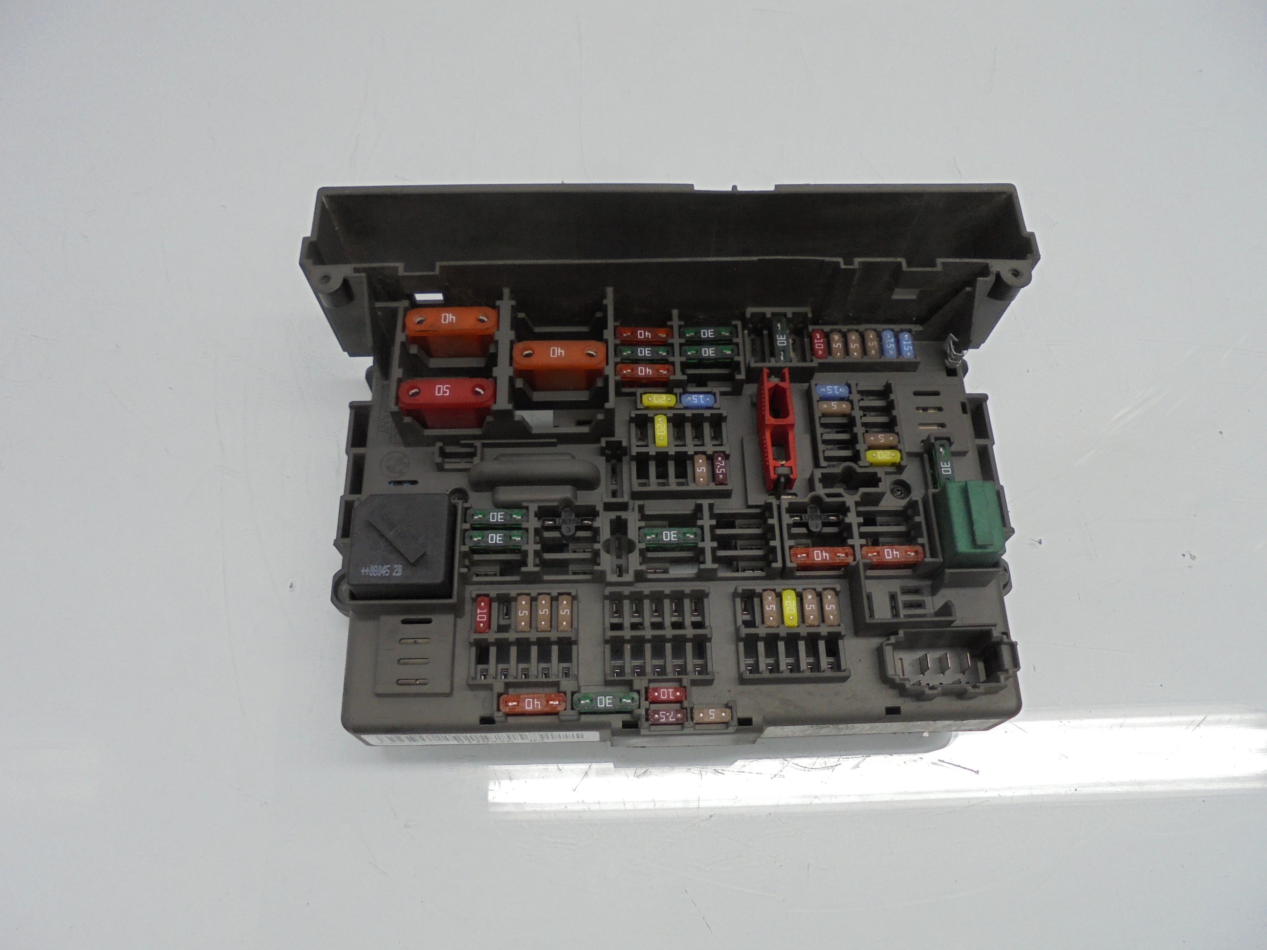 BMW 3 Series E90/E91/E92/E93 (2004-2013) Fuse Box 911944603 18514268