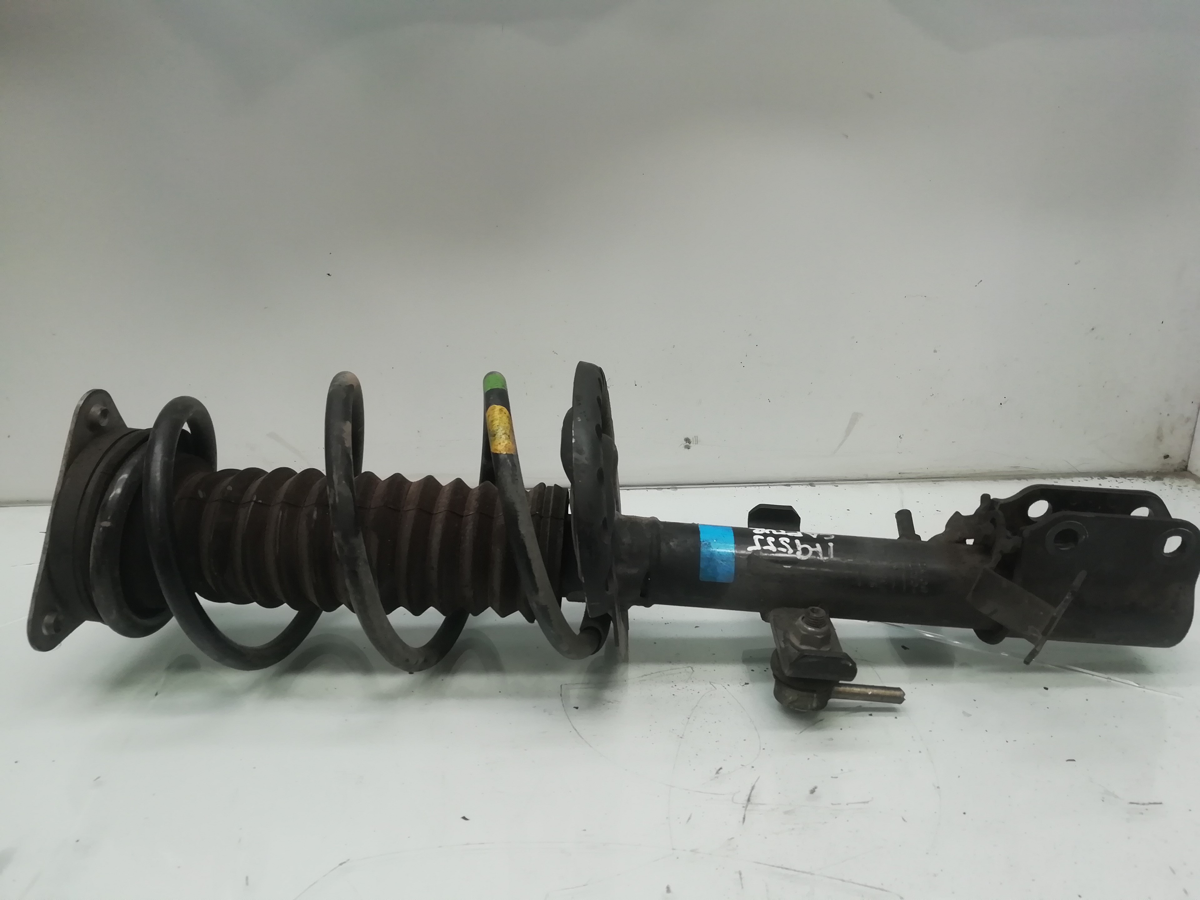 RENAULT Clio 4 generation (2012-2020) Front Right Shock Absorber 543021687R 20487360