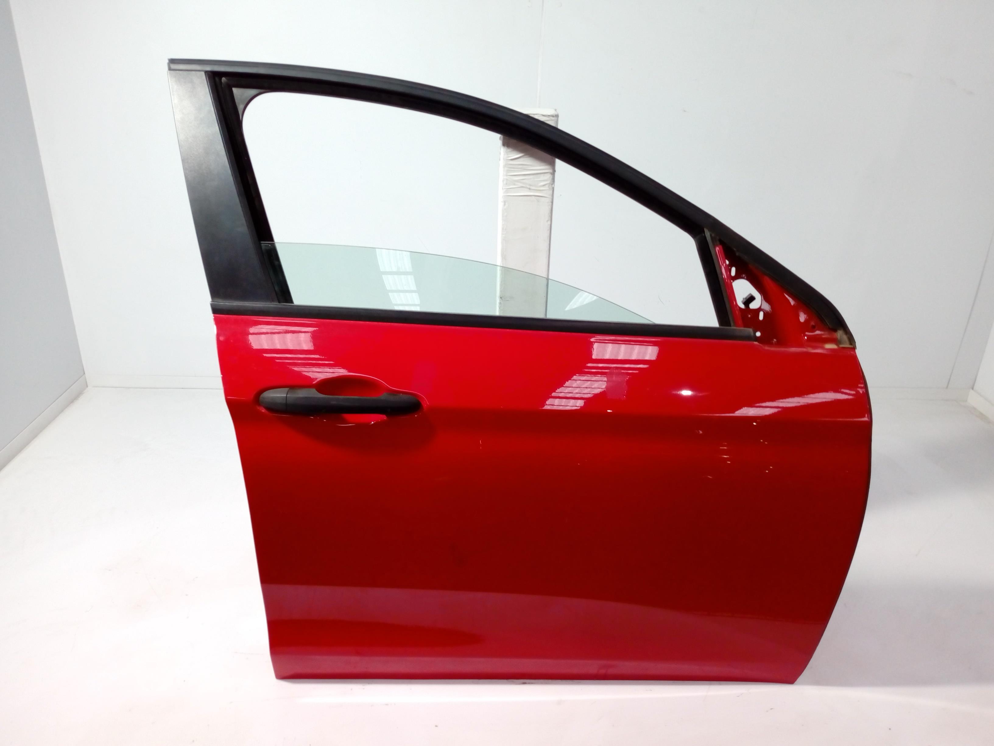 FIAT Tipo 2 generation (2015-2024) Priekinės dešinės durys 52115441 24547780