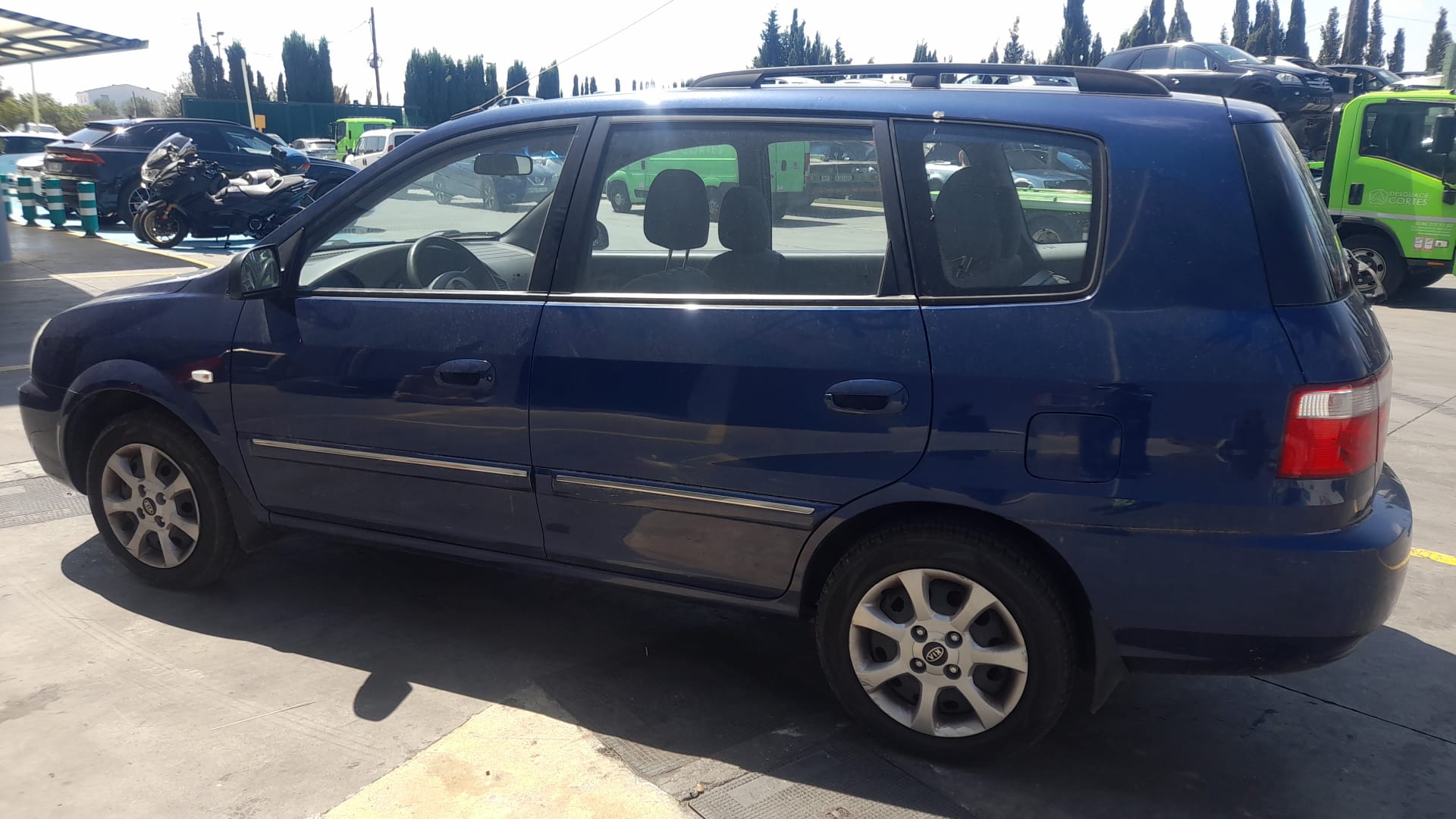 KIA Carens 2 generation (2002-2006) Jobb első ajtó külső fogantyúja 0K2FA72410 25705053