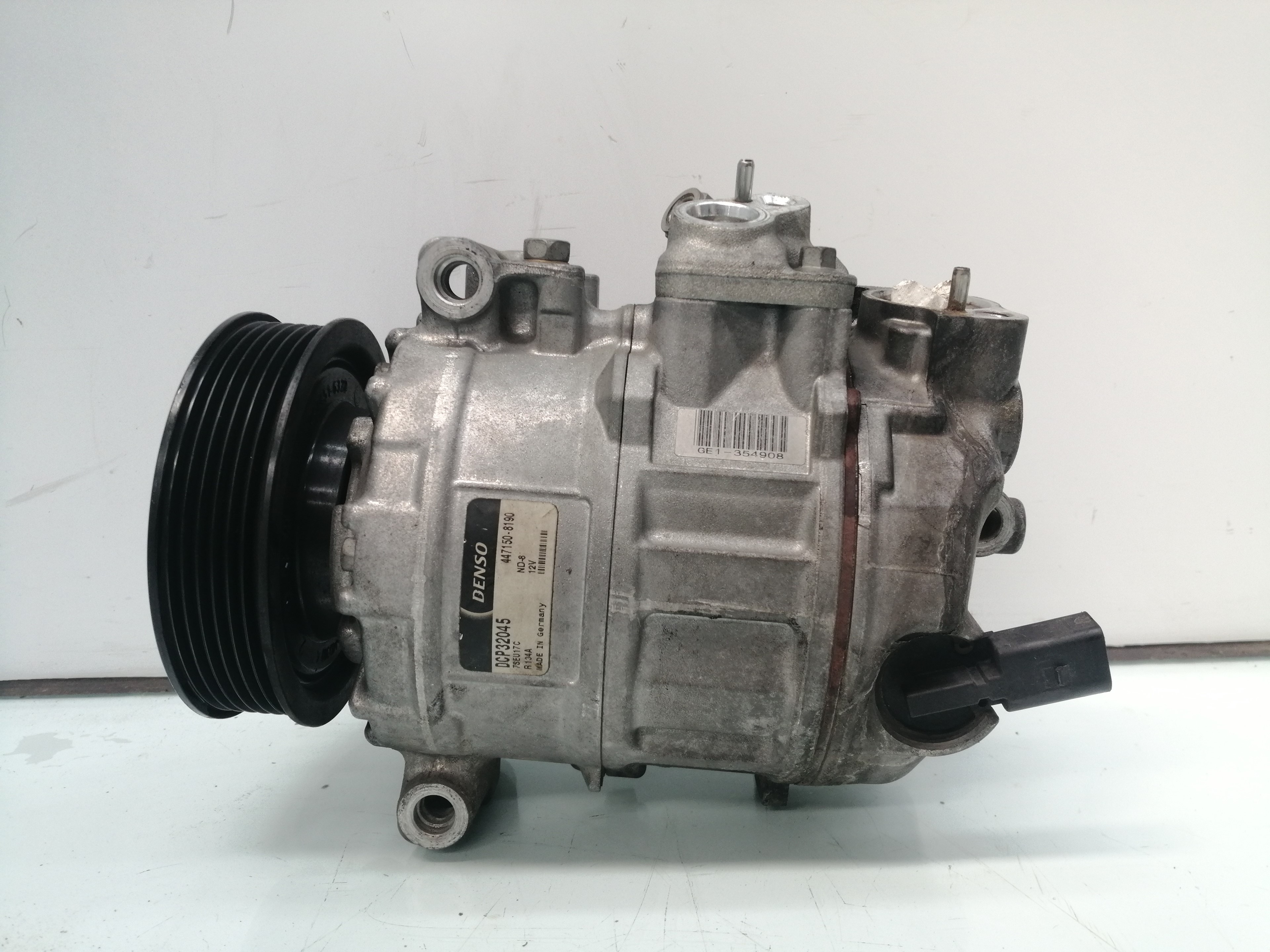 KIA Superb 3 generation (2015-2023) Other part 5Q0820803F 24015264