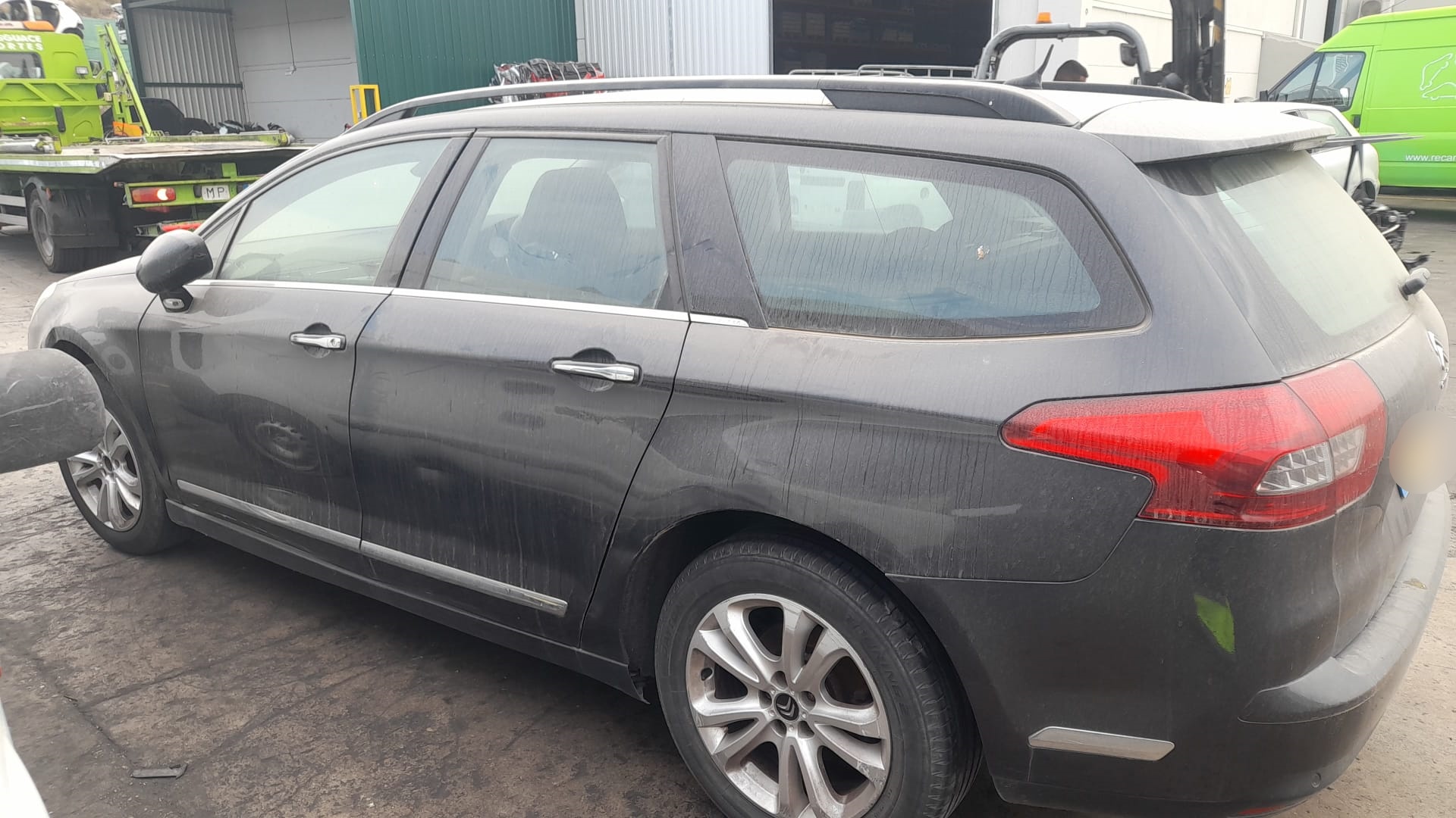 CITROËN C5 2 generation (2008-2017) Front Left Door 9002Y8 24546826