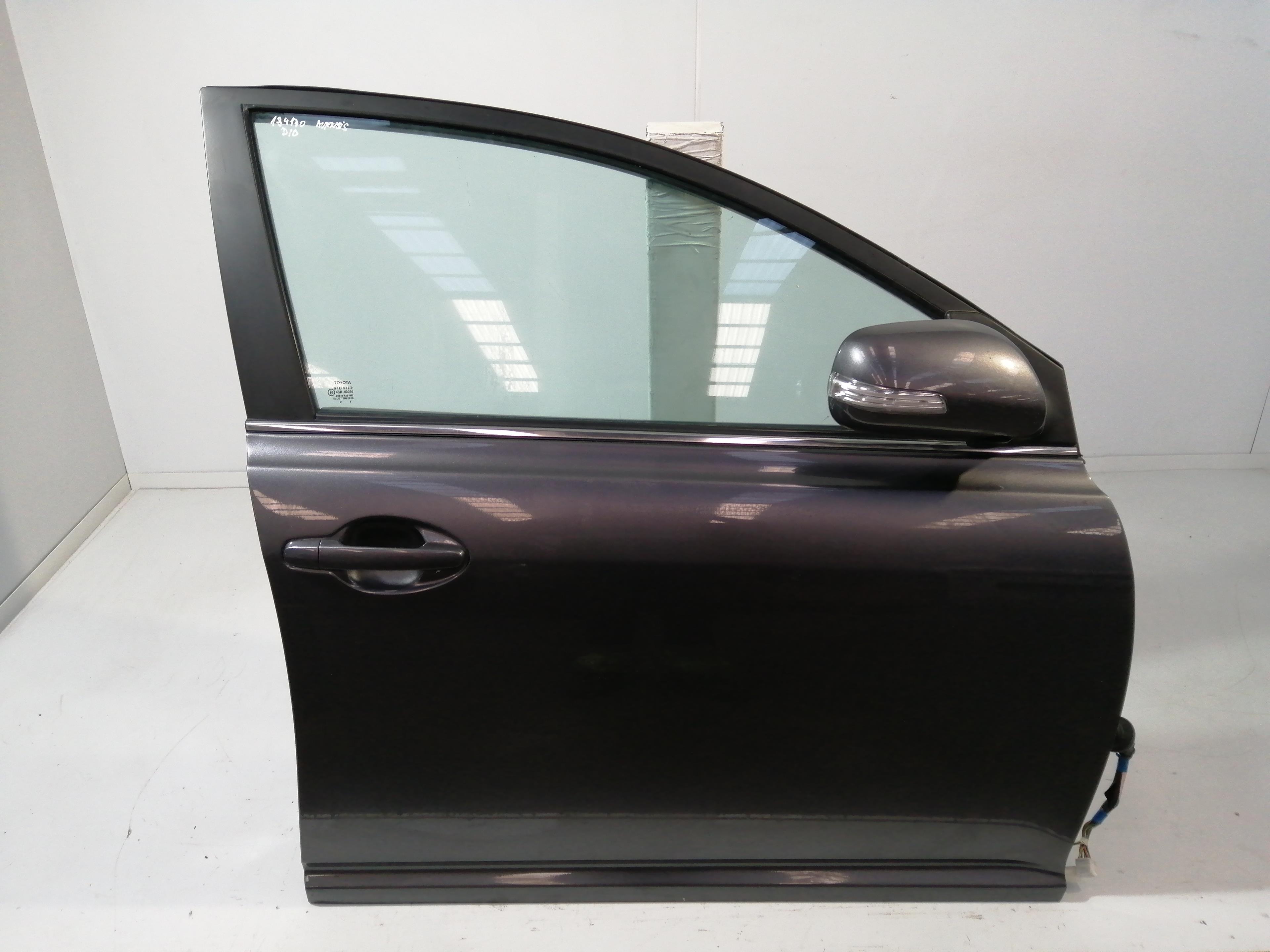 TOYOTA Avensis 2 generation (2002-2009) Priekinės dešinės durys 6700105050 22943013