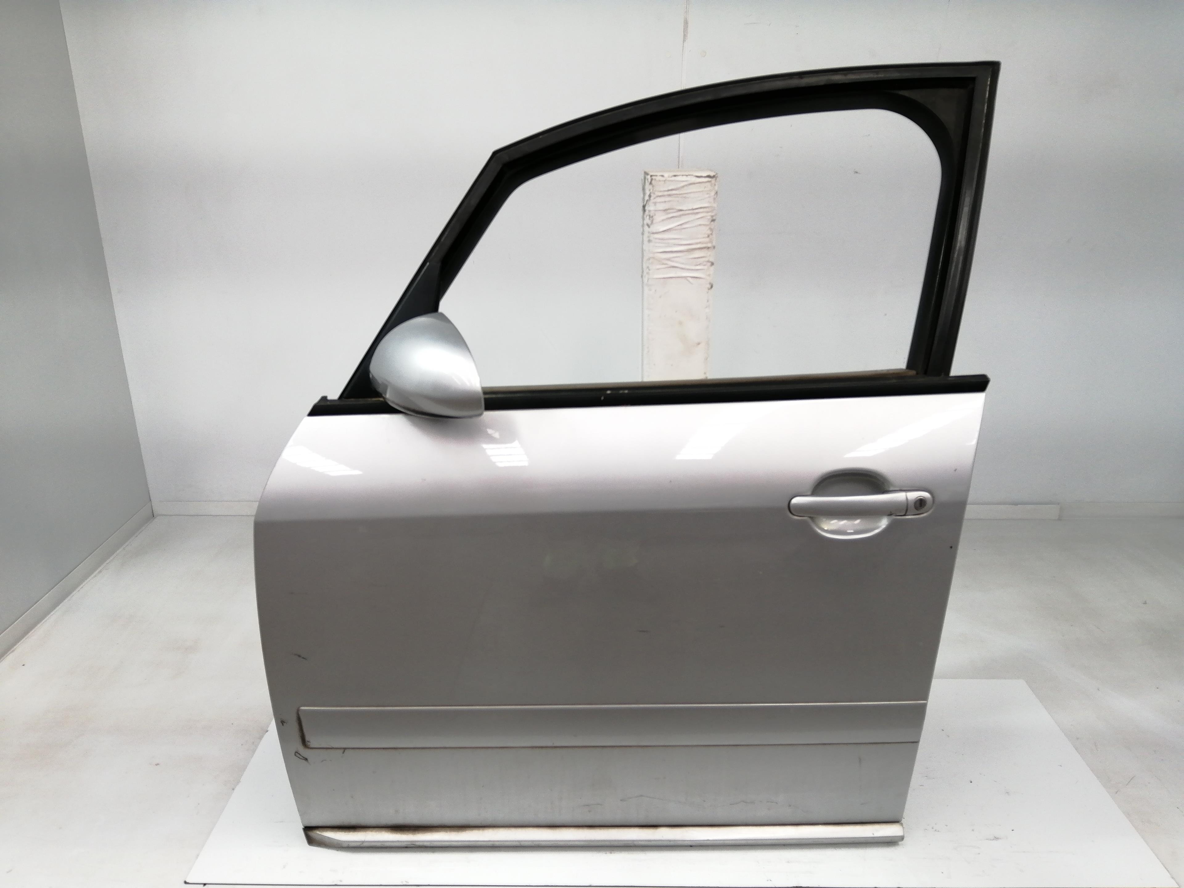 AUDI A2 8Z (1999-2005) Front Left Door 8Z0831051A 24549138