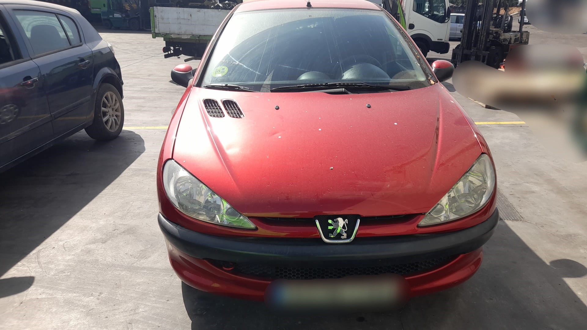 PEUGEOT 206 1 generation (1998-2009) Дверь передняя левая 9002K5 24012683