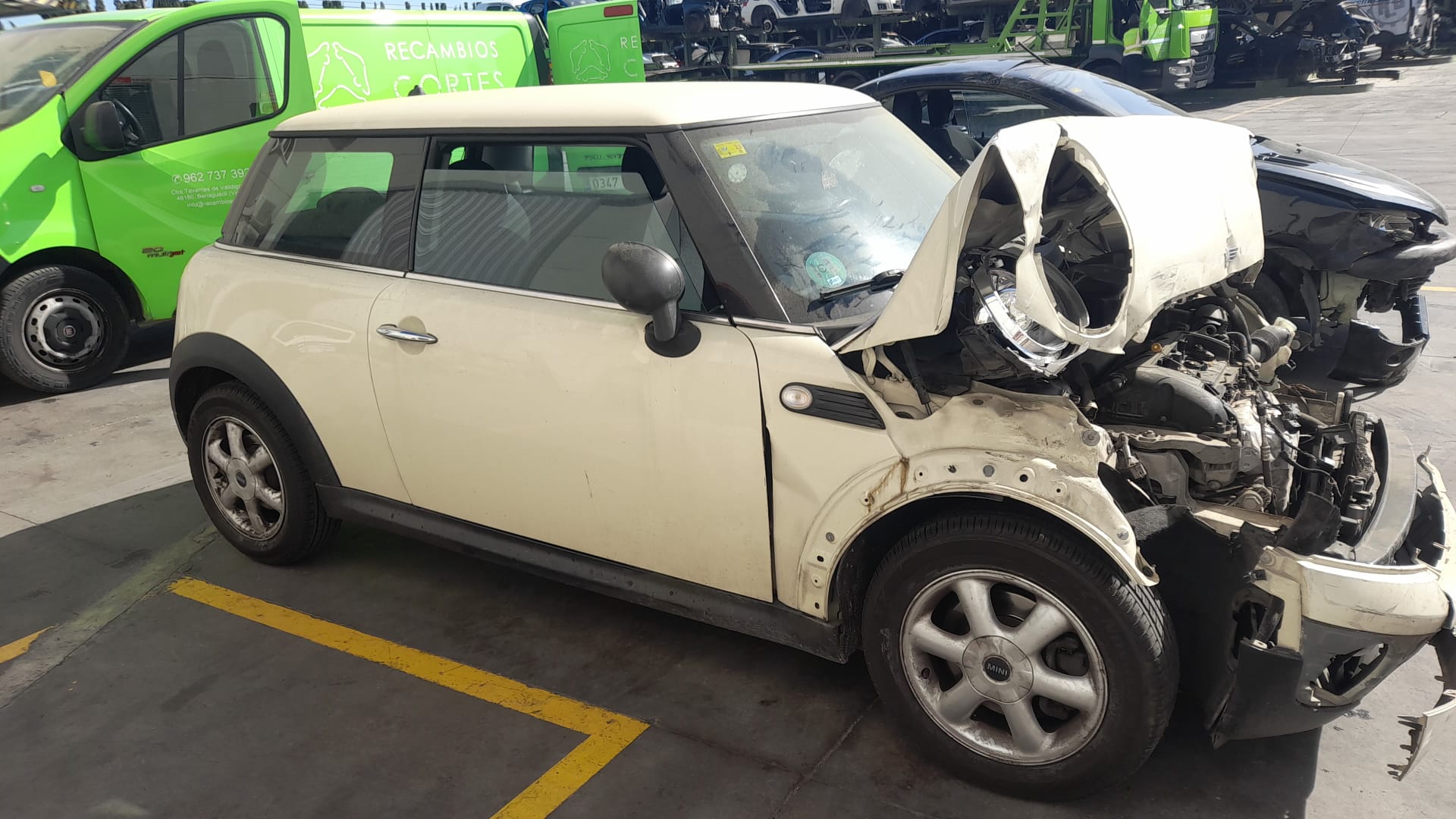 MINI Cooper R56 (2006-2015) Priekšējo kreiso durvju logu pacēlājs 51332756083 18655124