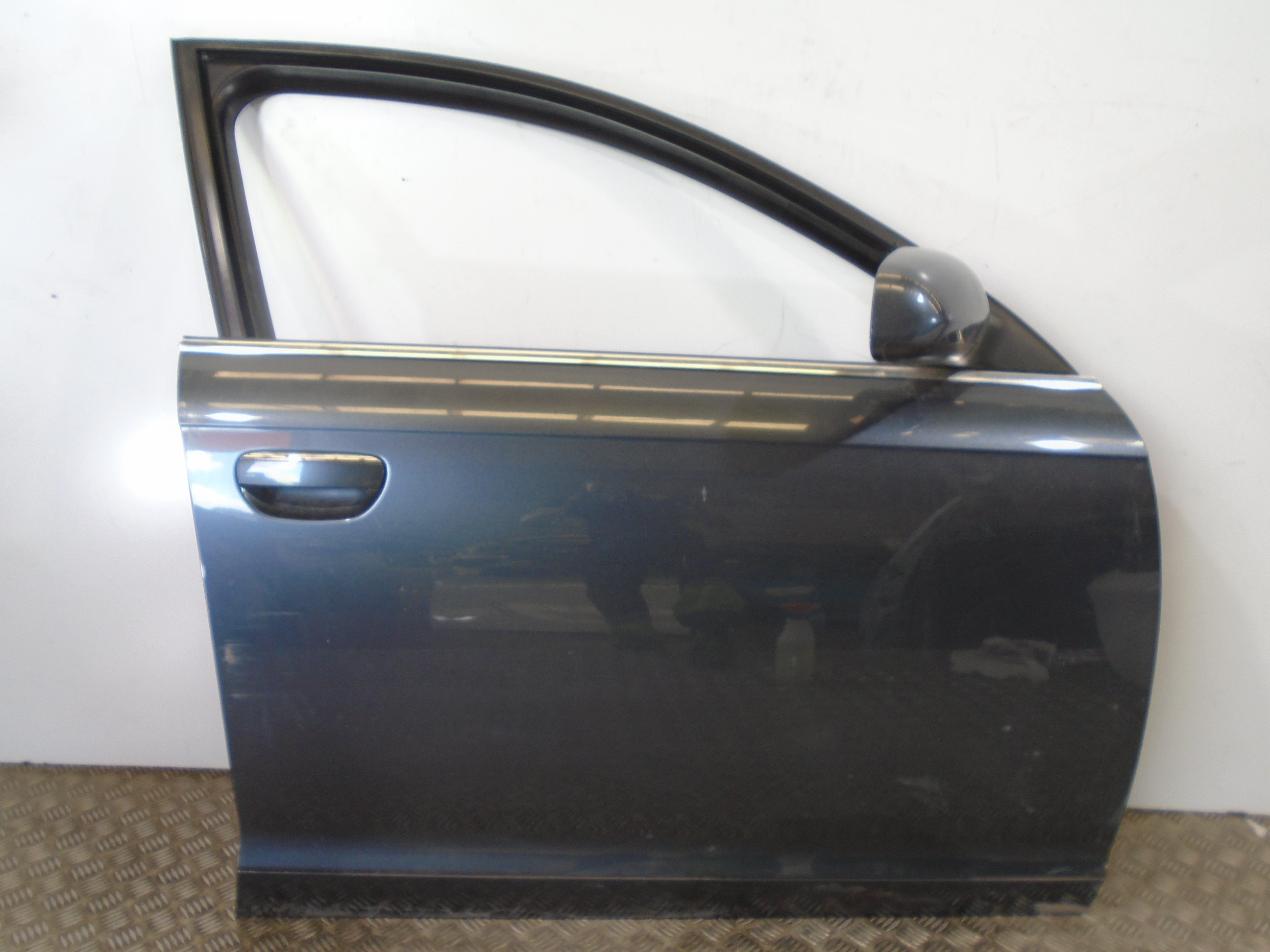 AUDI A6 C6/4F (2004-2011) Front Right Door 4F0831052F 18506205