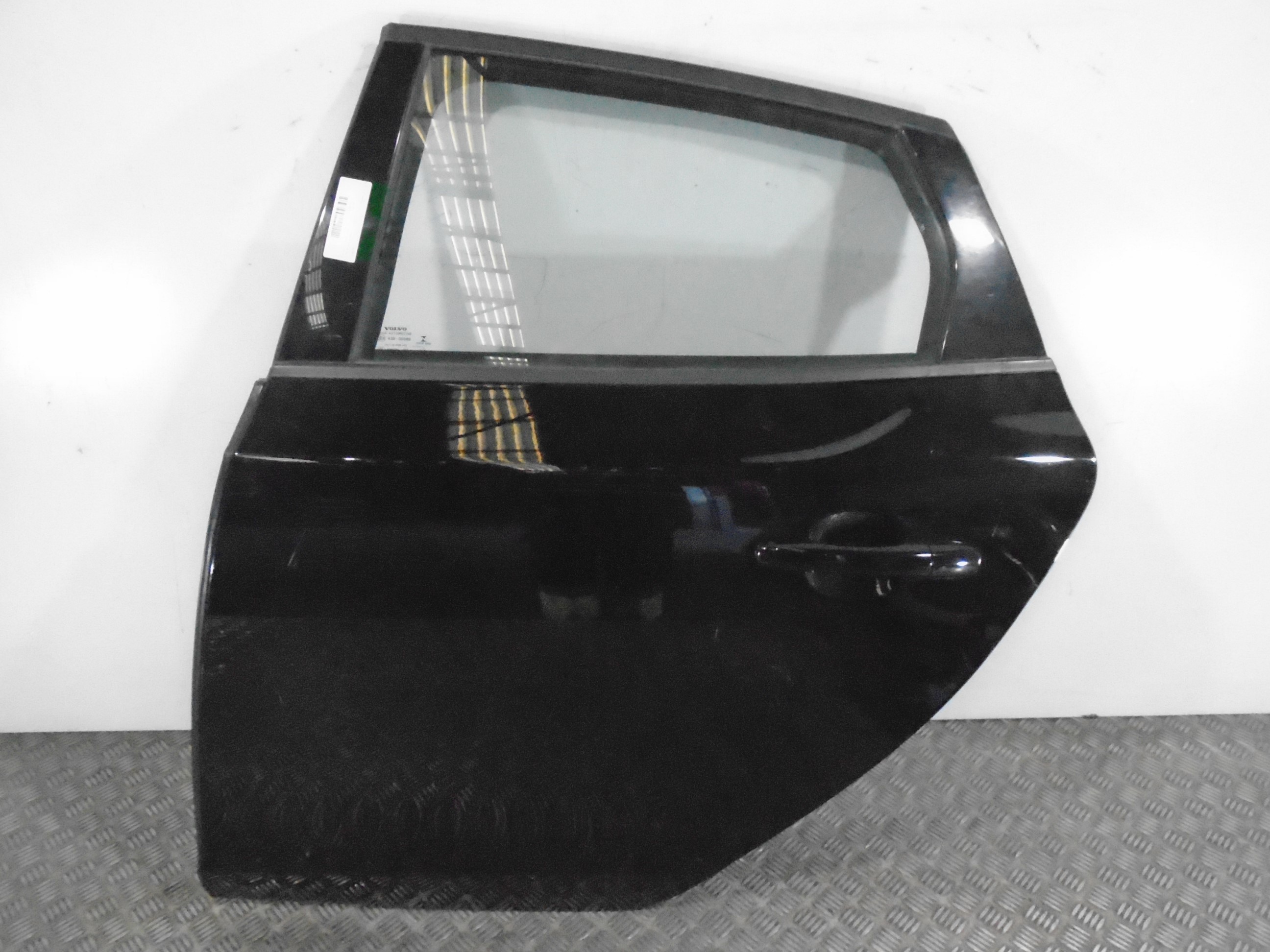 VOLVO V40 2 generation (2012-2020) Rear Left Door 32321999 18634526