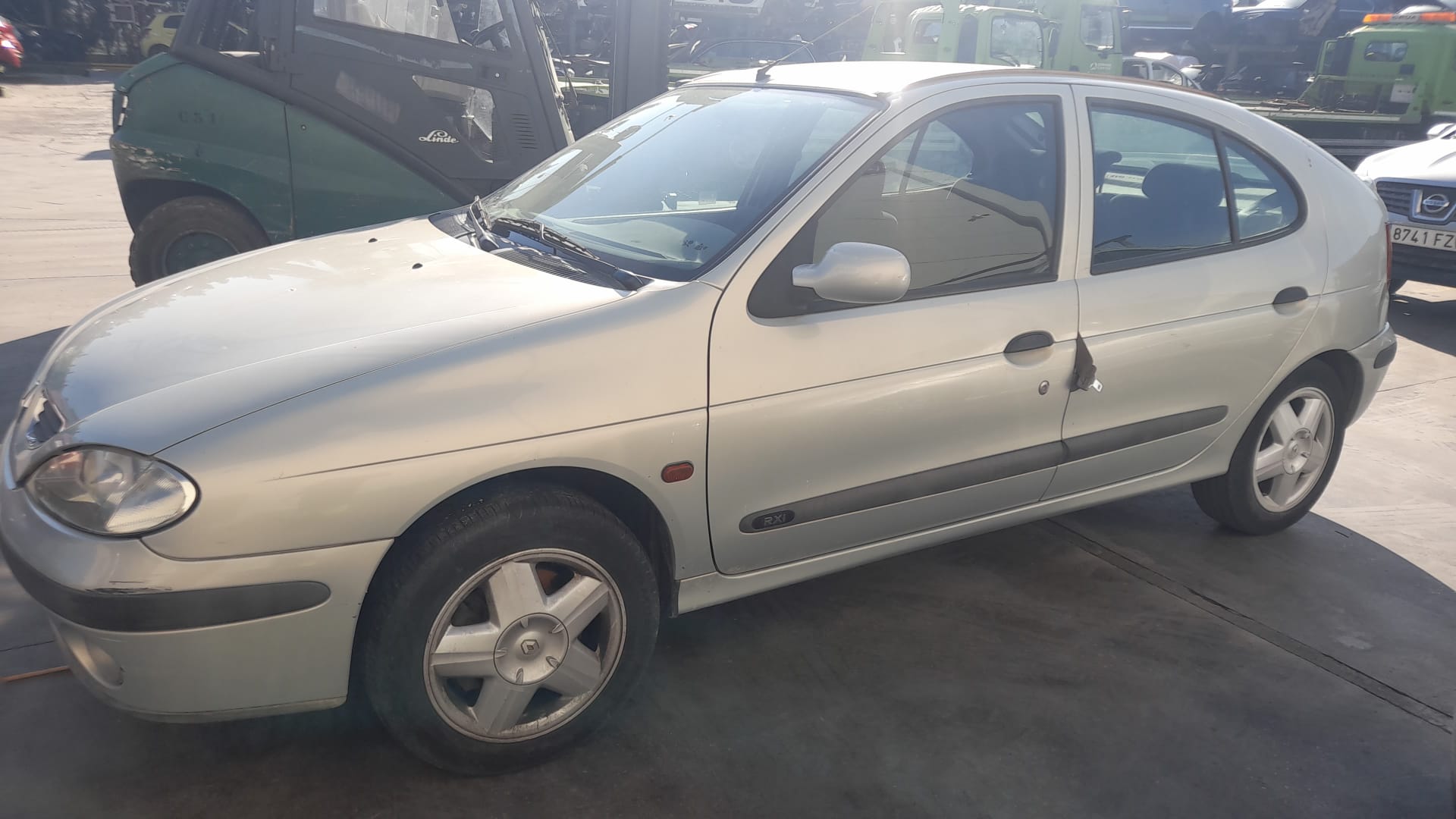 RENAULT Megane 1 generation (1995-2003) Variklio galva FDP 24021606