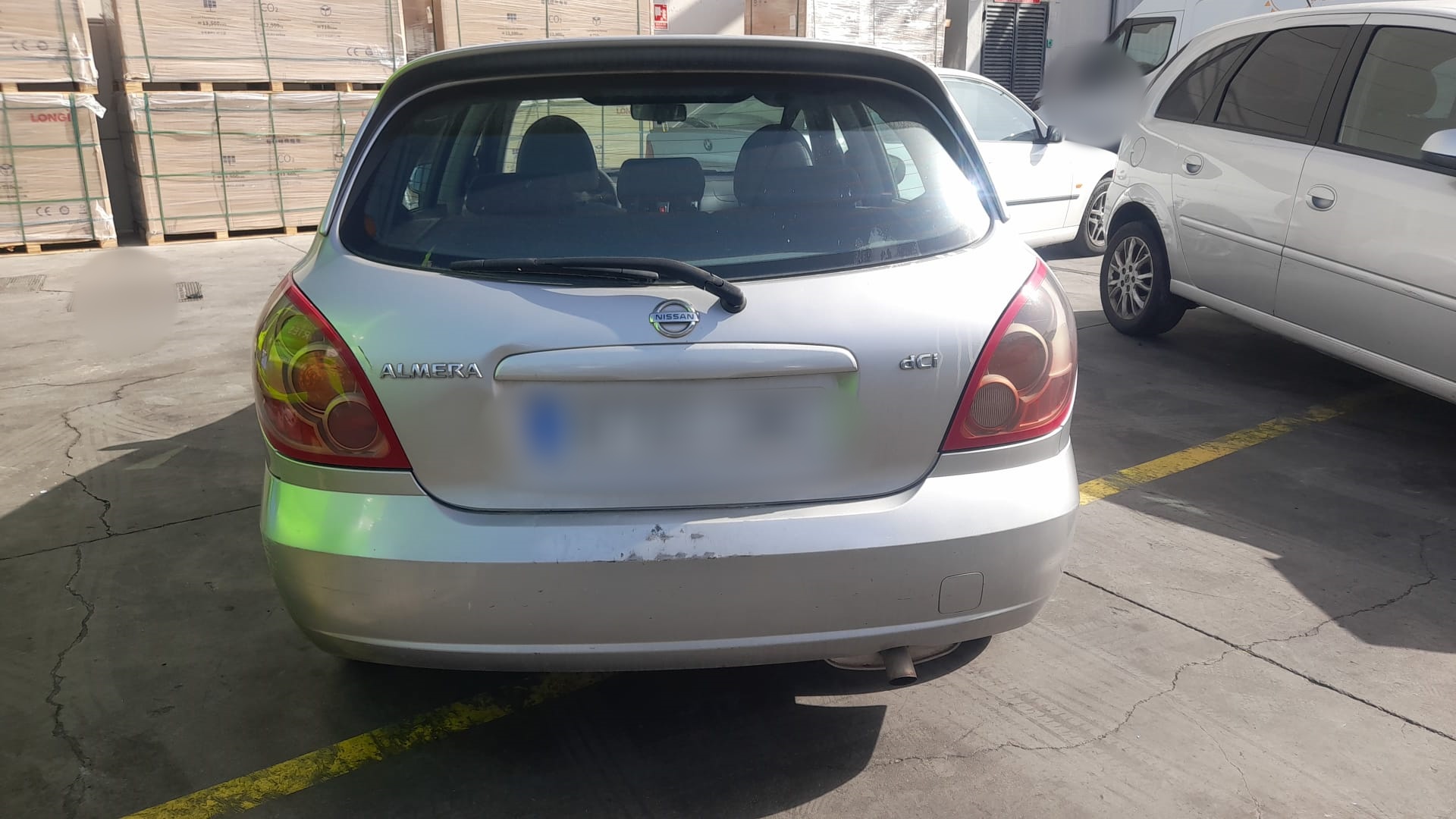 NISSAN Almera N16 (2000-2006) Фонарь задний правый 26550BN702 25209574