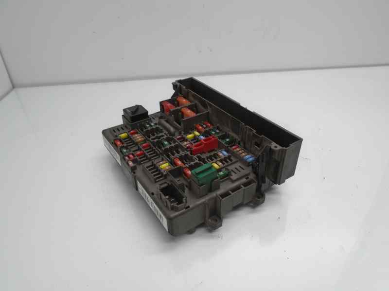 BMW 3 Series E90/E91/E92/E93 (2004-2013) Fuse Box 911944603 18462916