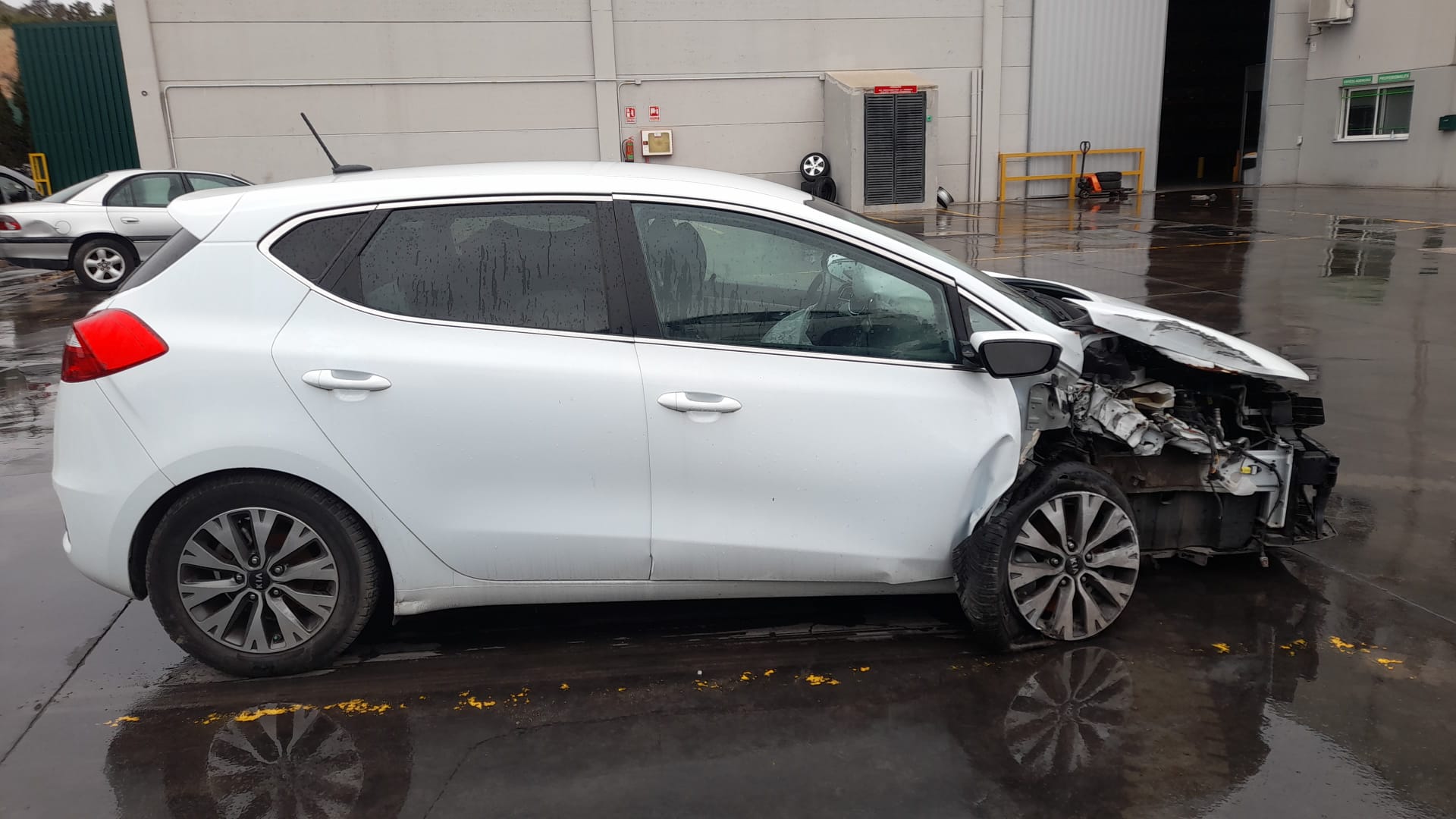 KIA Cee'd 2 generation (2012-2018) Hасос кондиционера 97701A6701 18542789