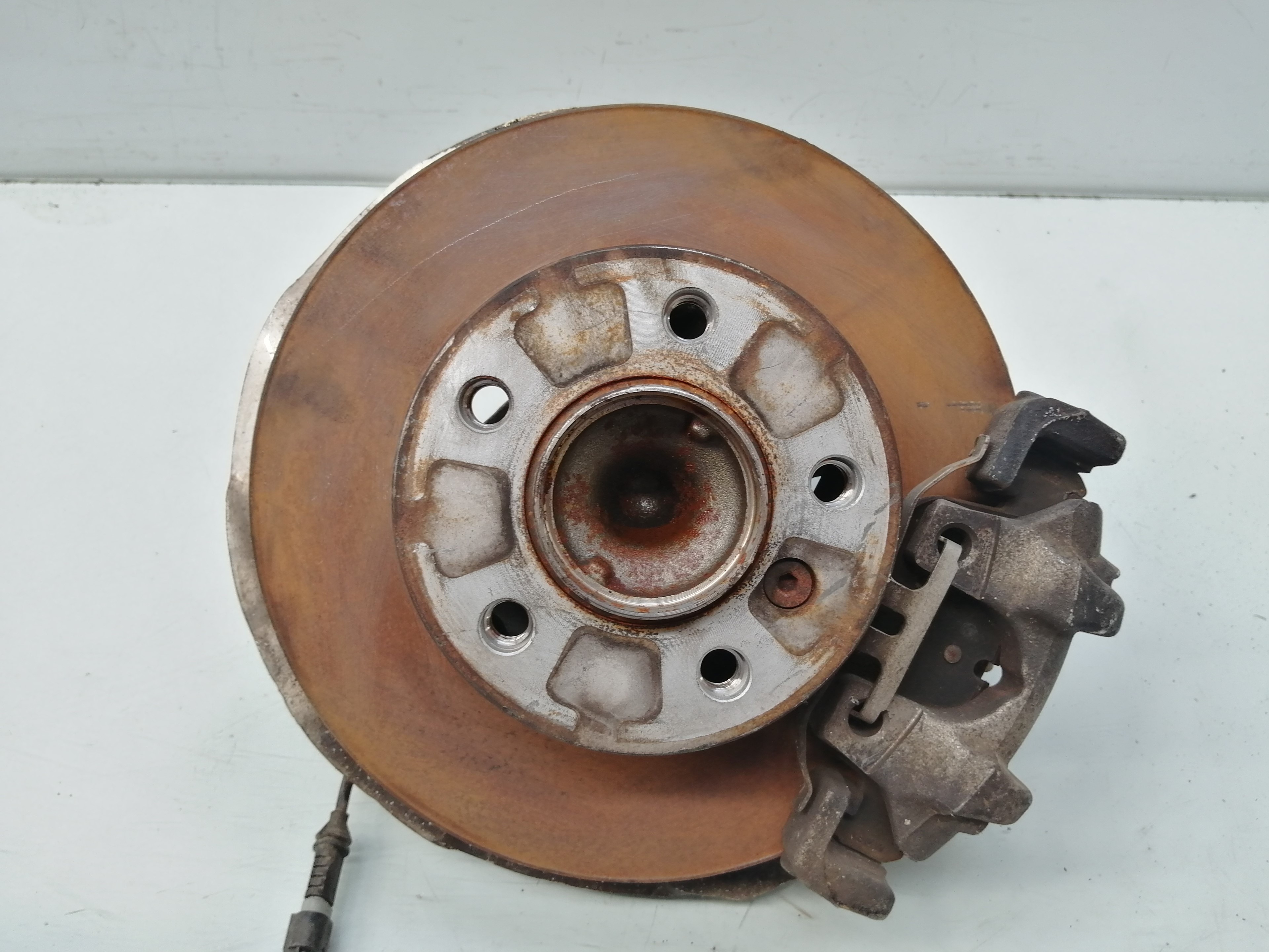 BMW 1 Series F20/F21 (2011-2020) Front Left Wheel Hub 312118915910 21646792