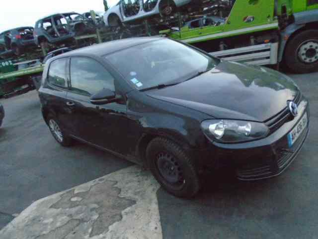 VOLKSWAGEN Golf 5 generation (2003-2009) Baklykt venstre bak 5K0945093AB 25100812