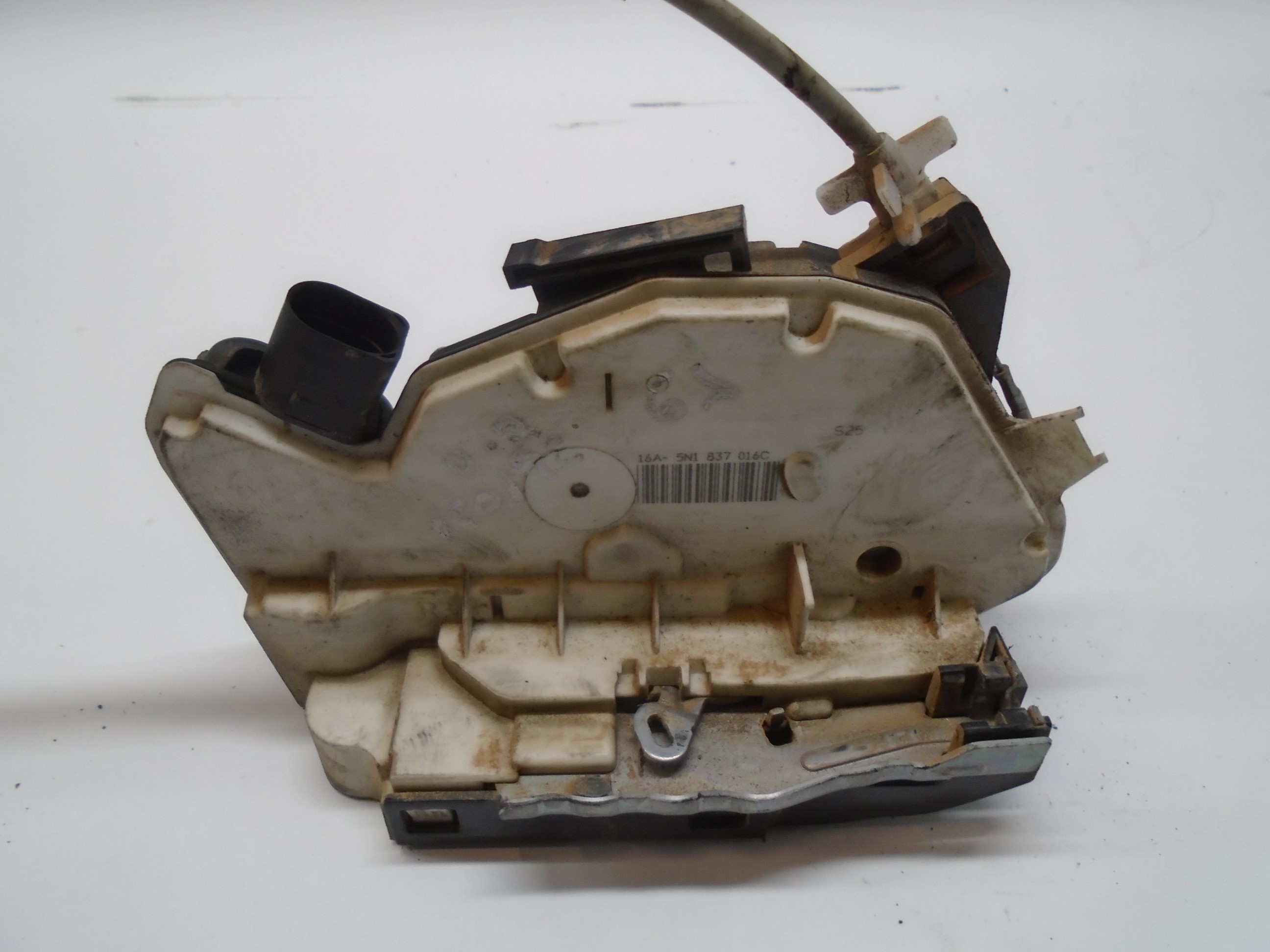 SEAT Cordoba 2 generation (1999-2009) Front Right Door Lock 5N1837016C 18526626