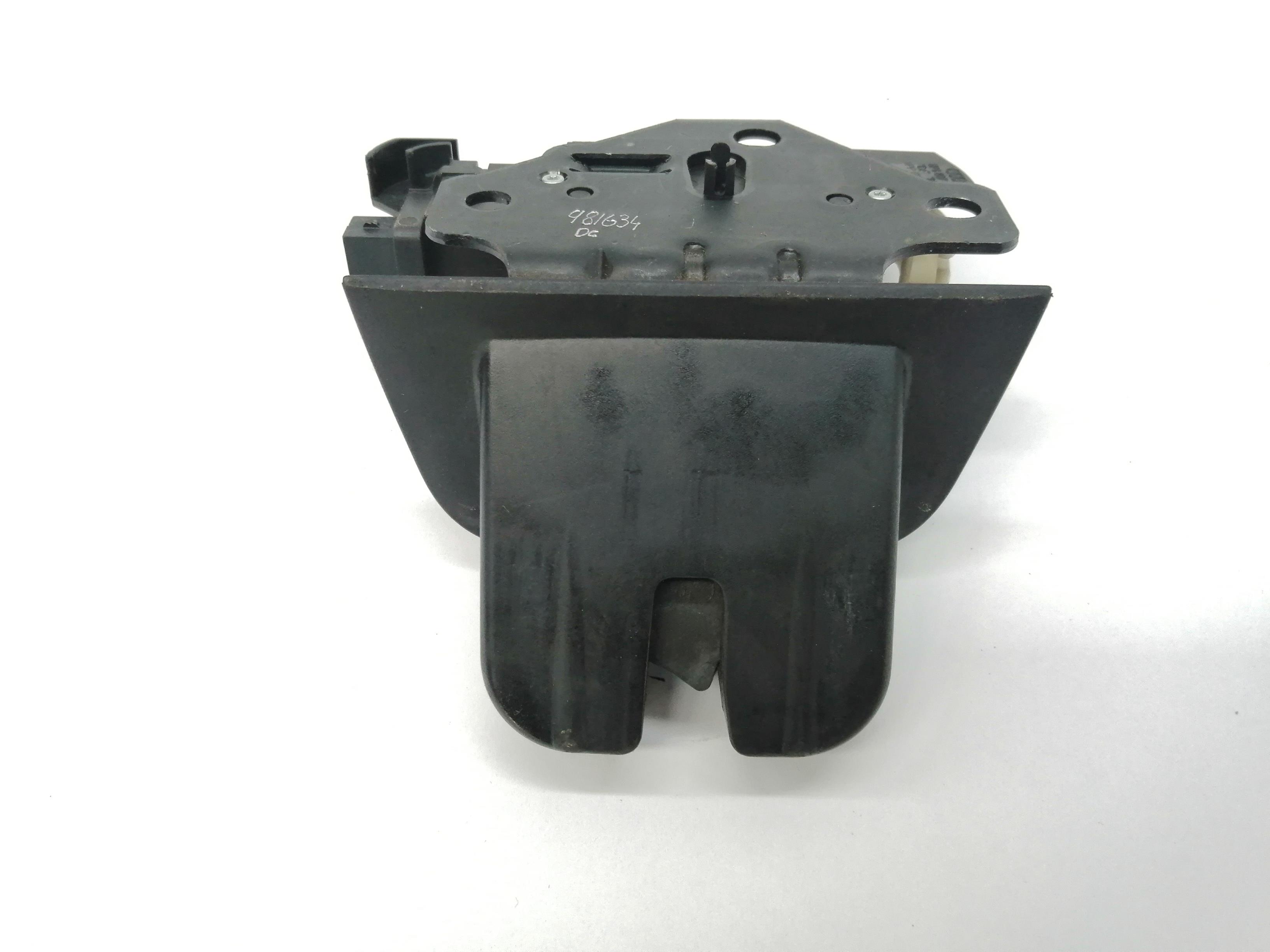 AUDI A4 B7/8E (2004-2008) Замок крышки багажника 8P4827505C 24030691