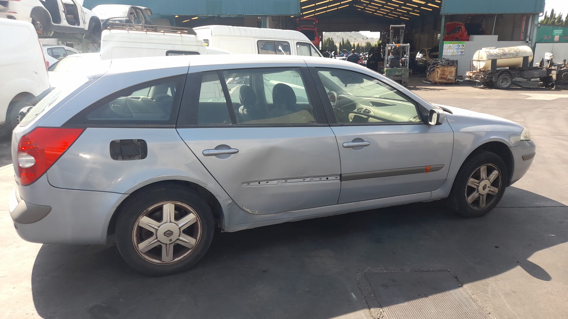 RENAULT Laguna 2 generation (2001-2007) Aizmugurējo labo durvju logu pacēlājs 8200485202 18552902