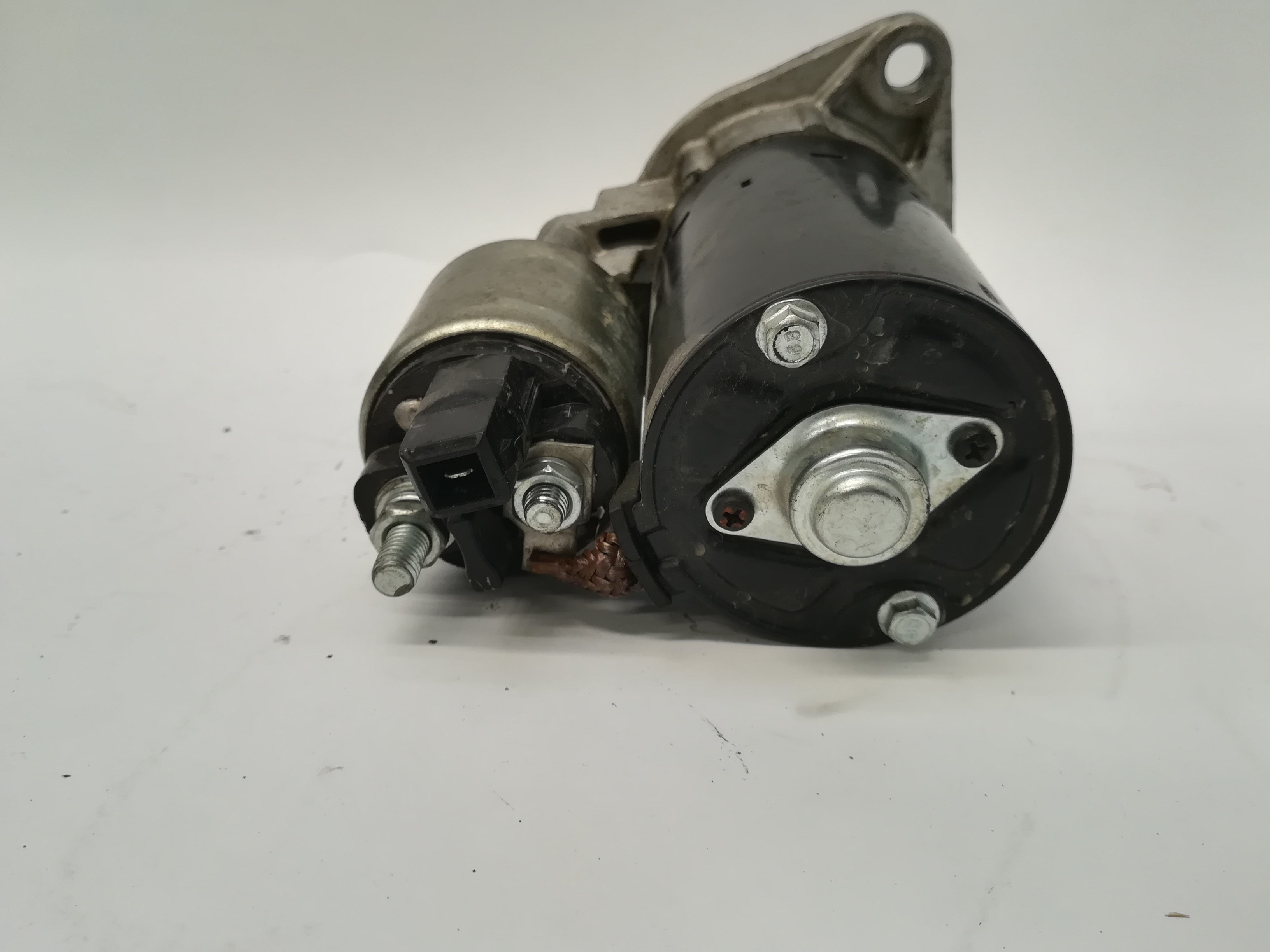 BMW 3 Series E90/E91/E92/E93 (2004-2013) Startovací motor 12412354701 18566797