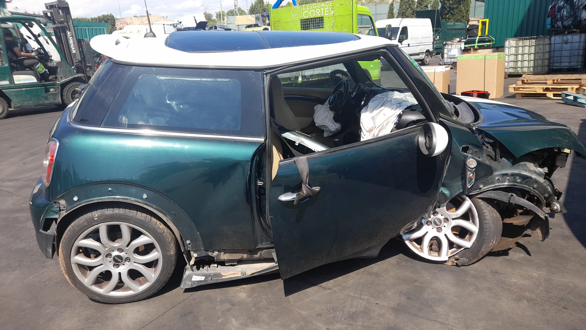 MINI Cooper R56 (2006-2015) Priekšējo kreiso durvju logu pacēlājs 51332756083 24025001